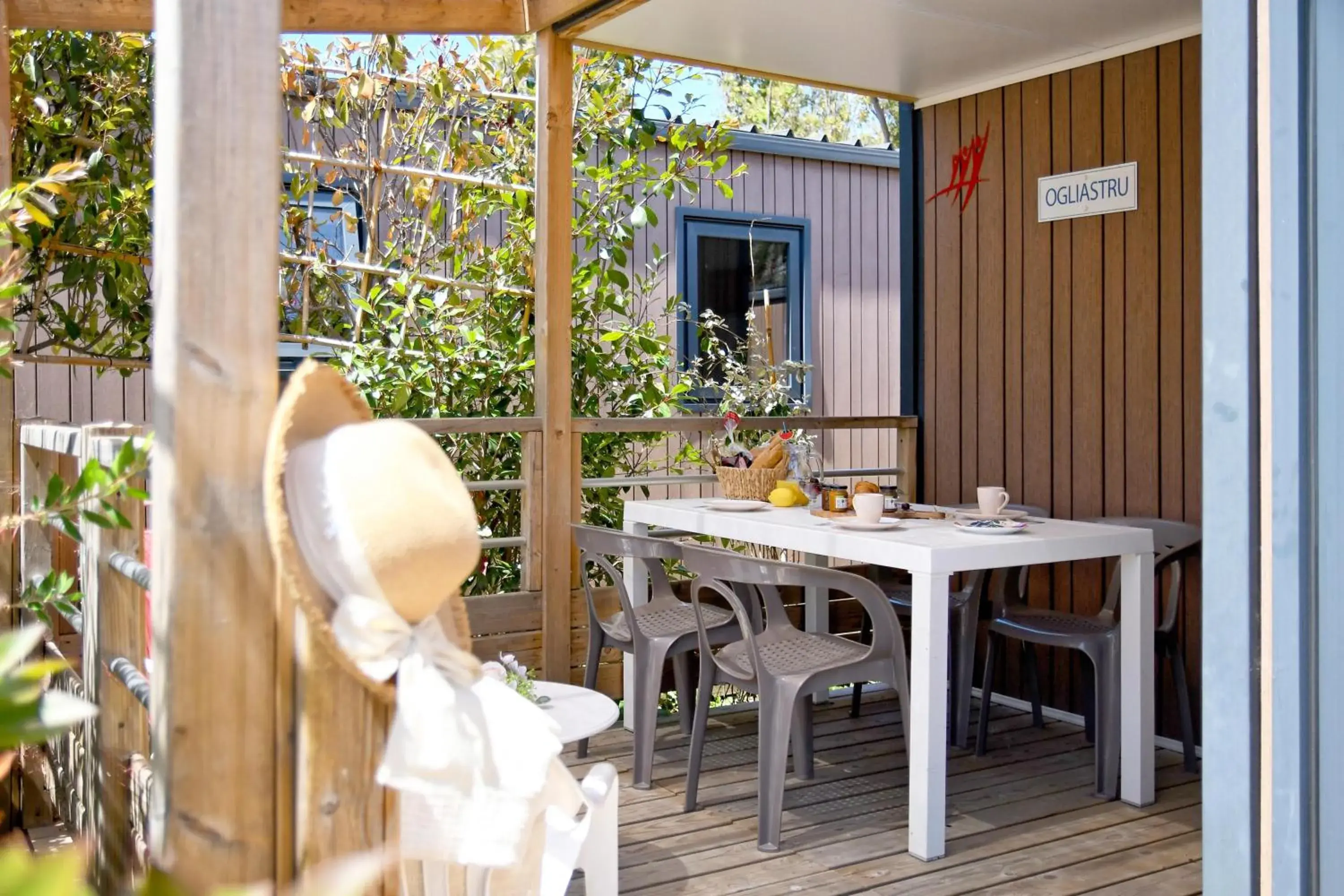 Mobile Home Ese (4pers, linge compris) in Camping Bella Vista Mobile Home Ese (4pers, linge compris) in Camping Bella Vista