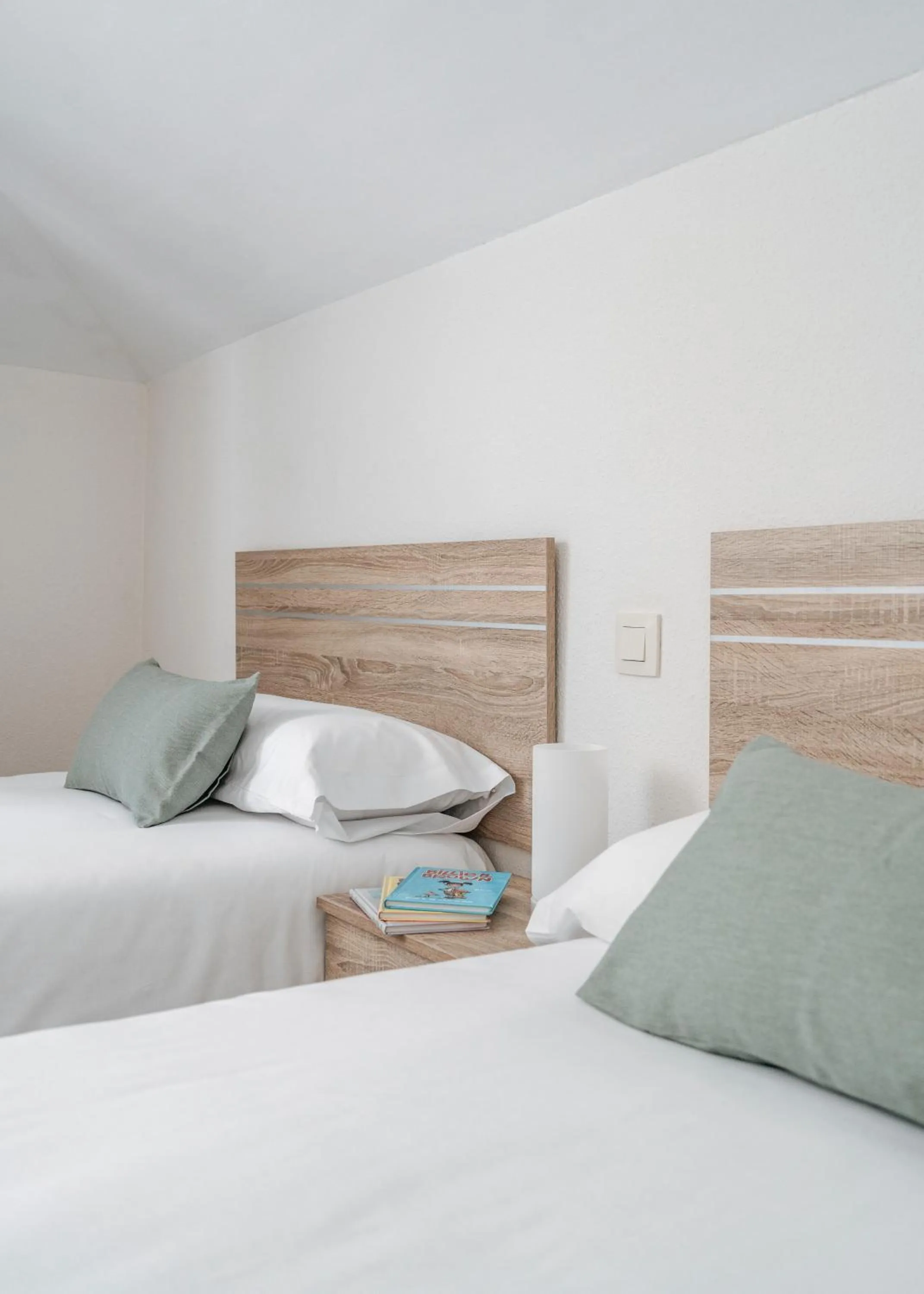 Bedroom, Bed in Apartamentos Alday