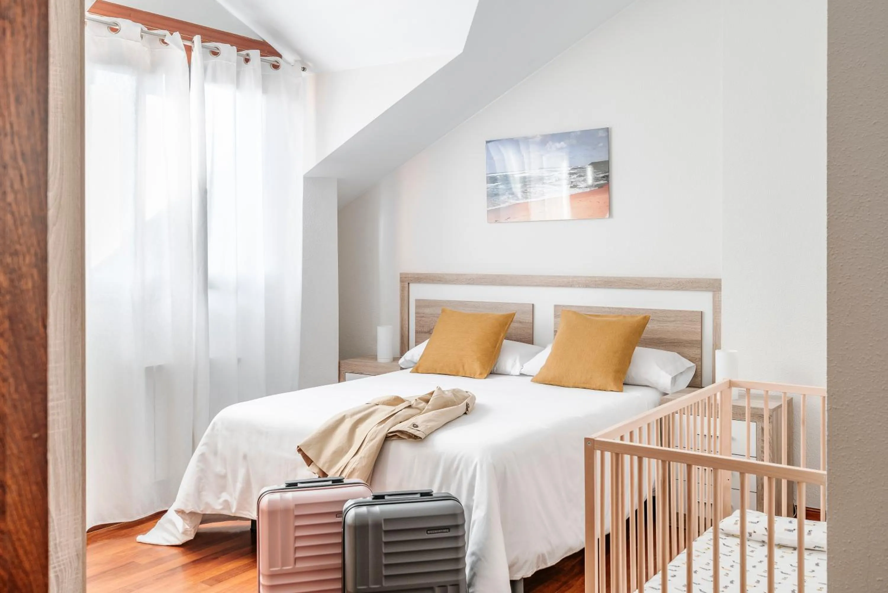 Bedroom, Bed in Apartamentos Alday