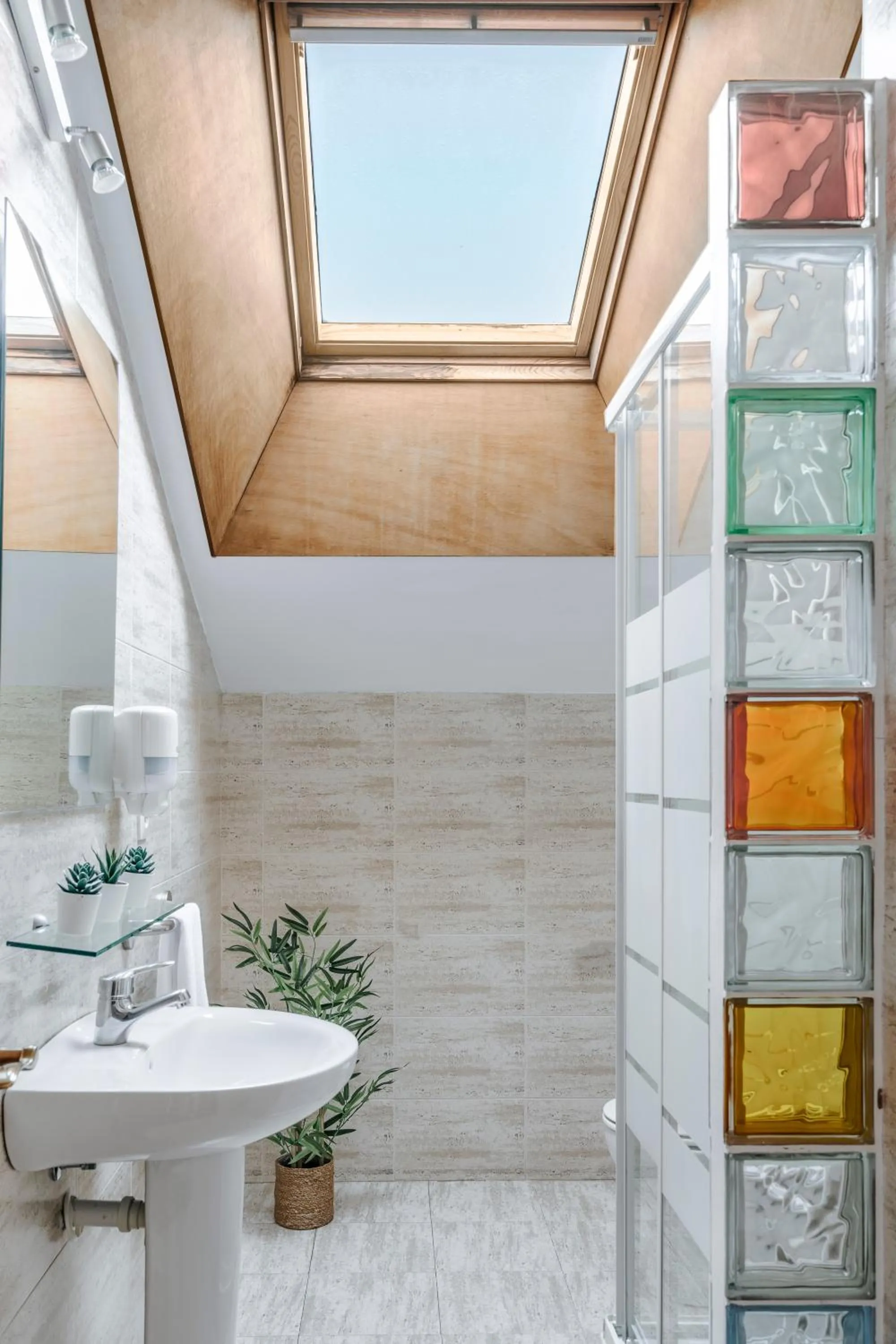 Bathroom in Apartamentos Alday