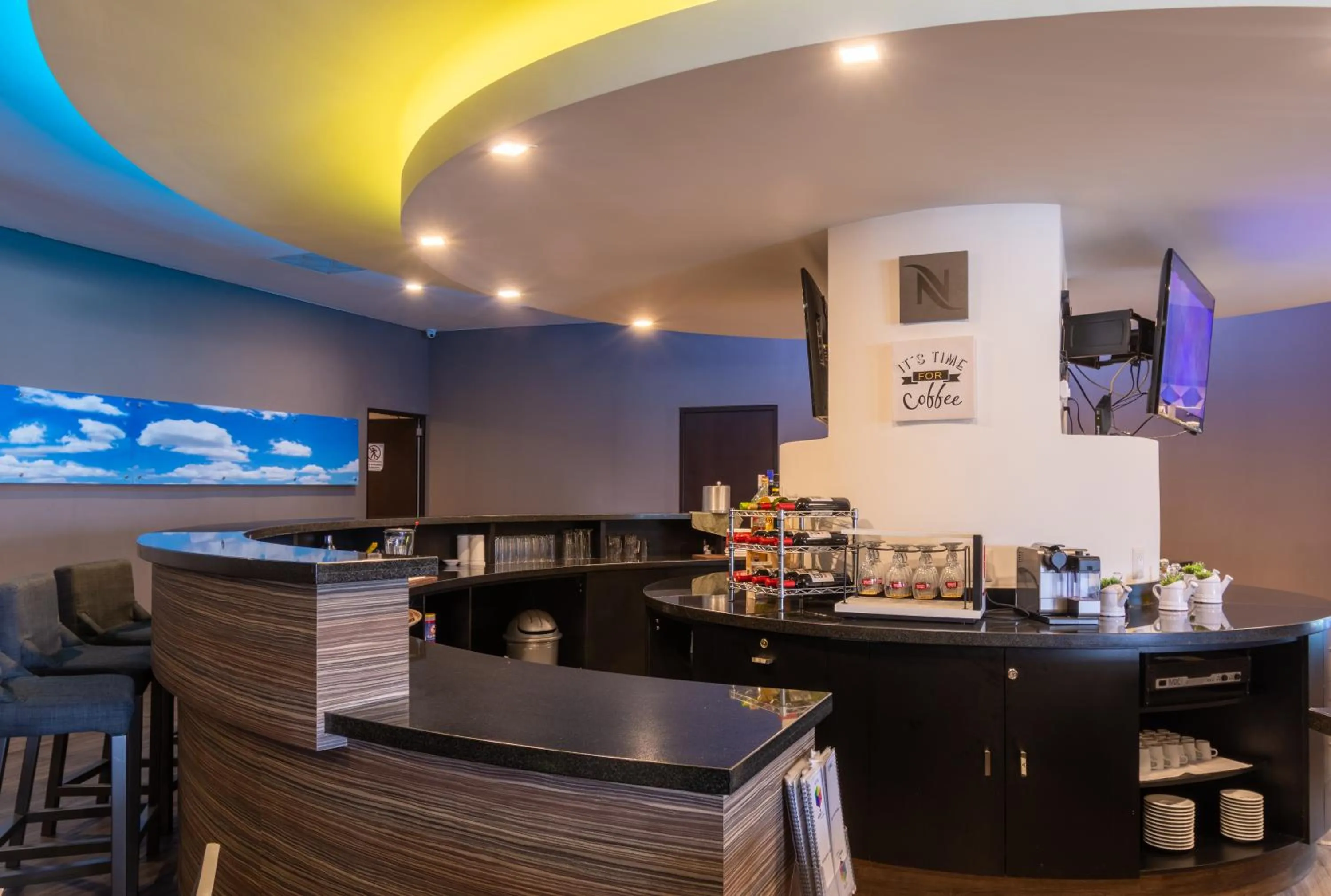 Lounge or bar in Hotel Glow Point - Mulza