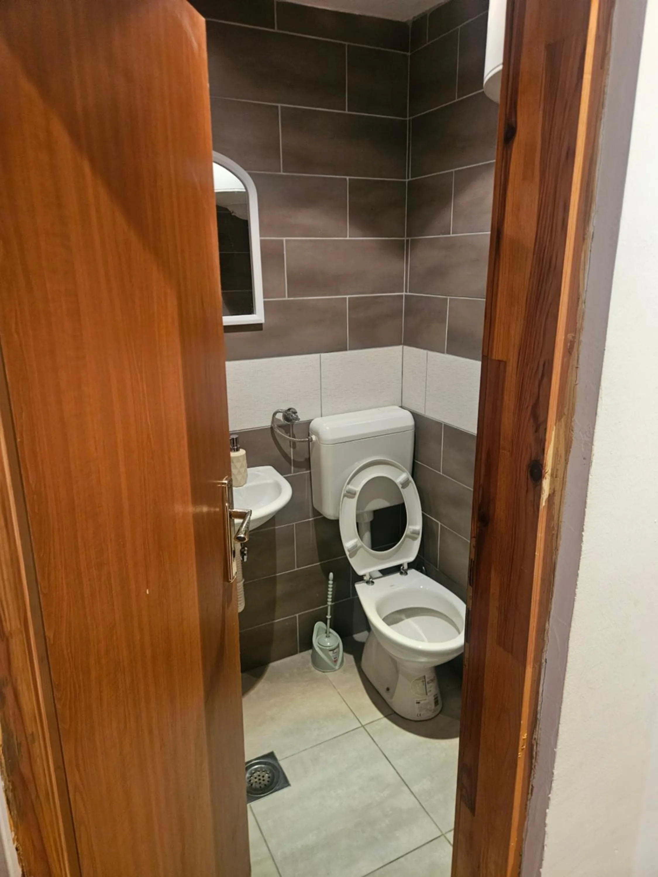 Standard Twin Room with Shared Bathroom - single occupancy in Guest House Ethno Village Milogora