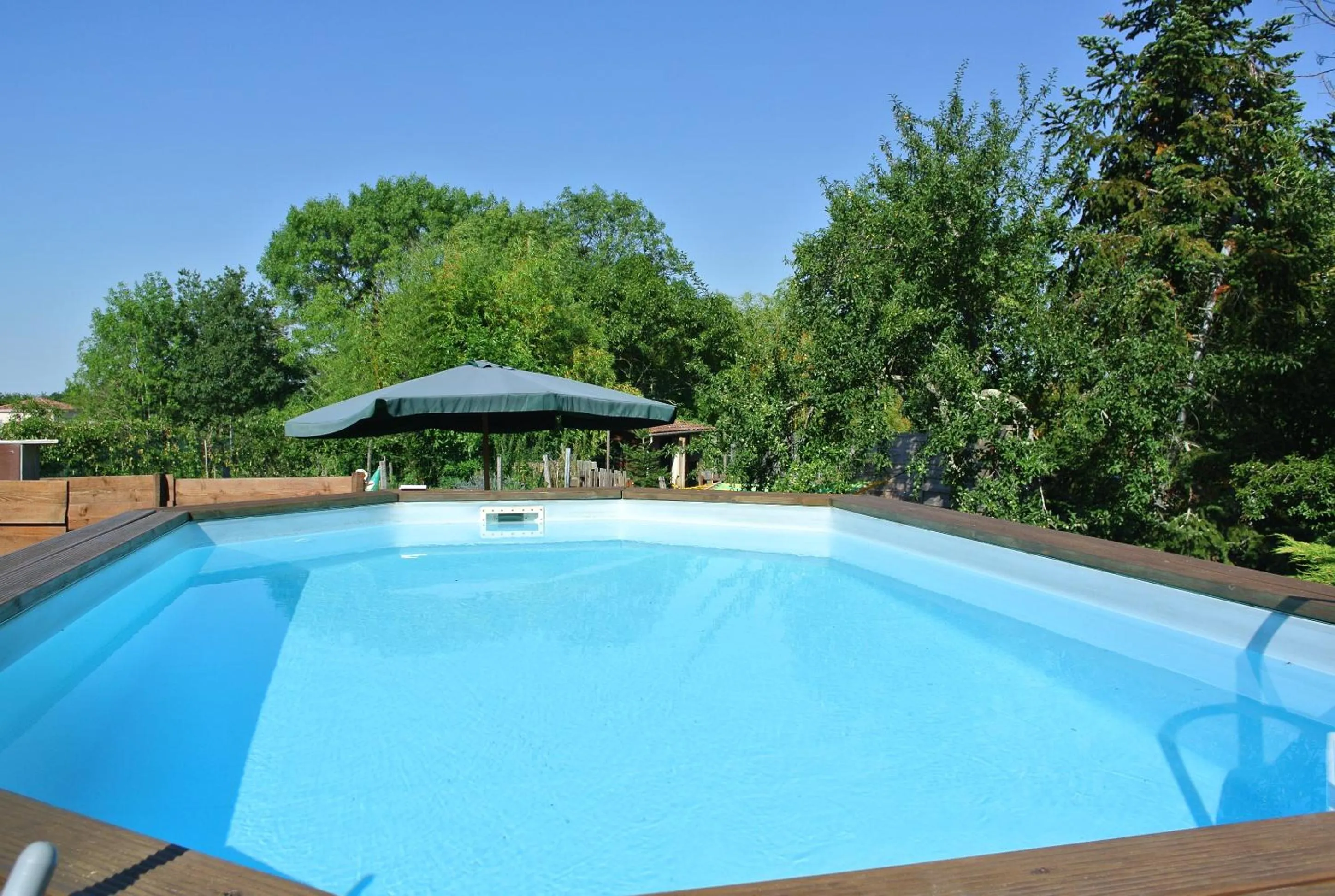 Swimming pool in Viella Vacances