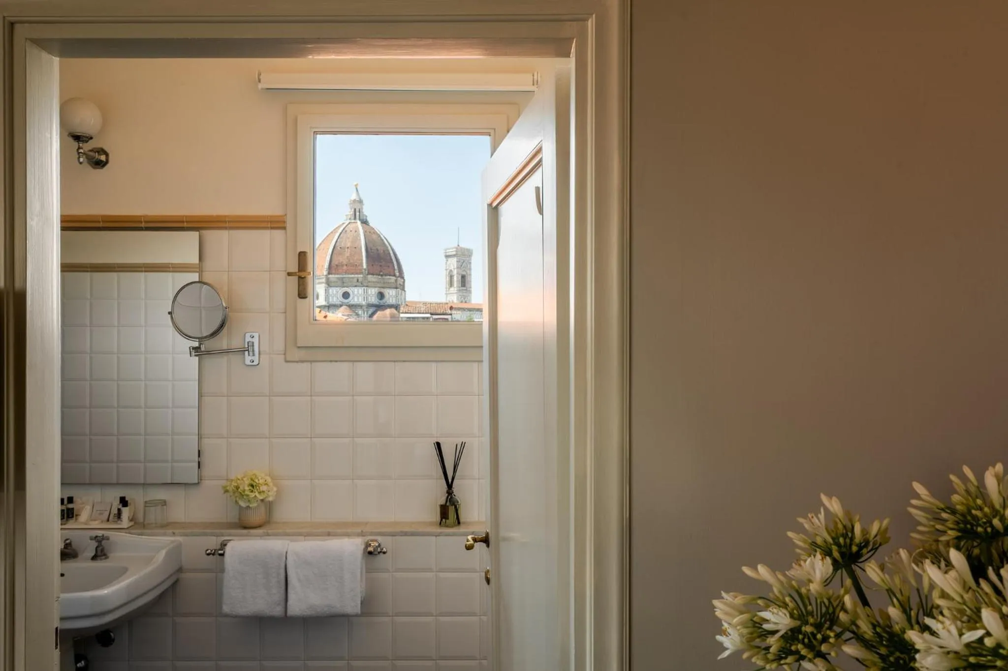 Toilet in Loggiato Dei Serviti