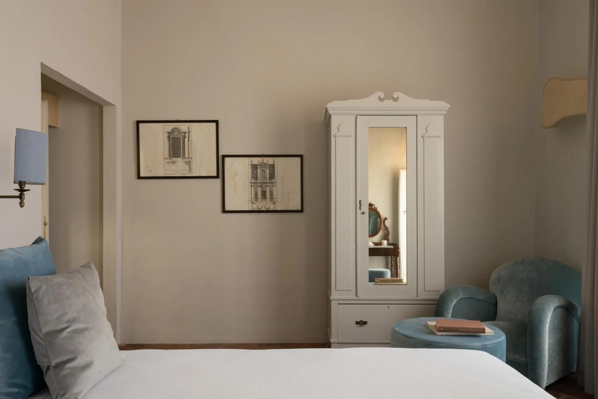 Bedroom, Bed in Loggiato Dei Serviti