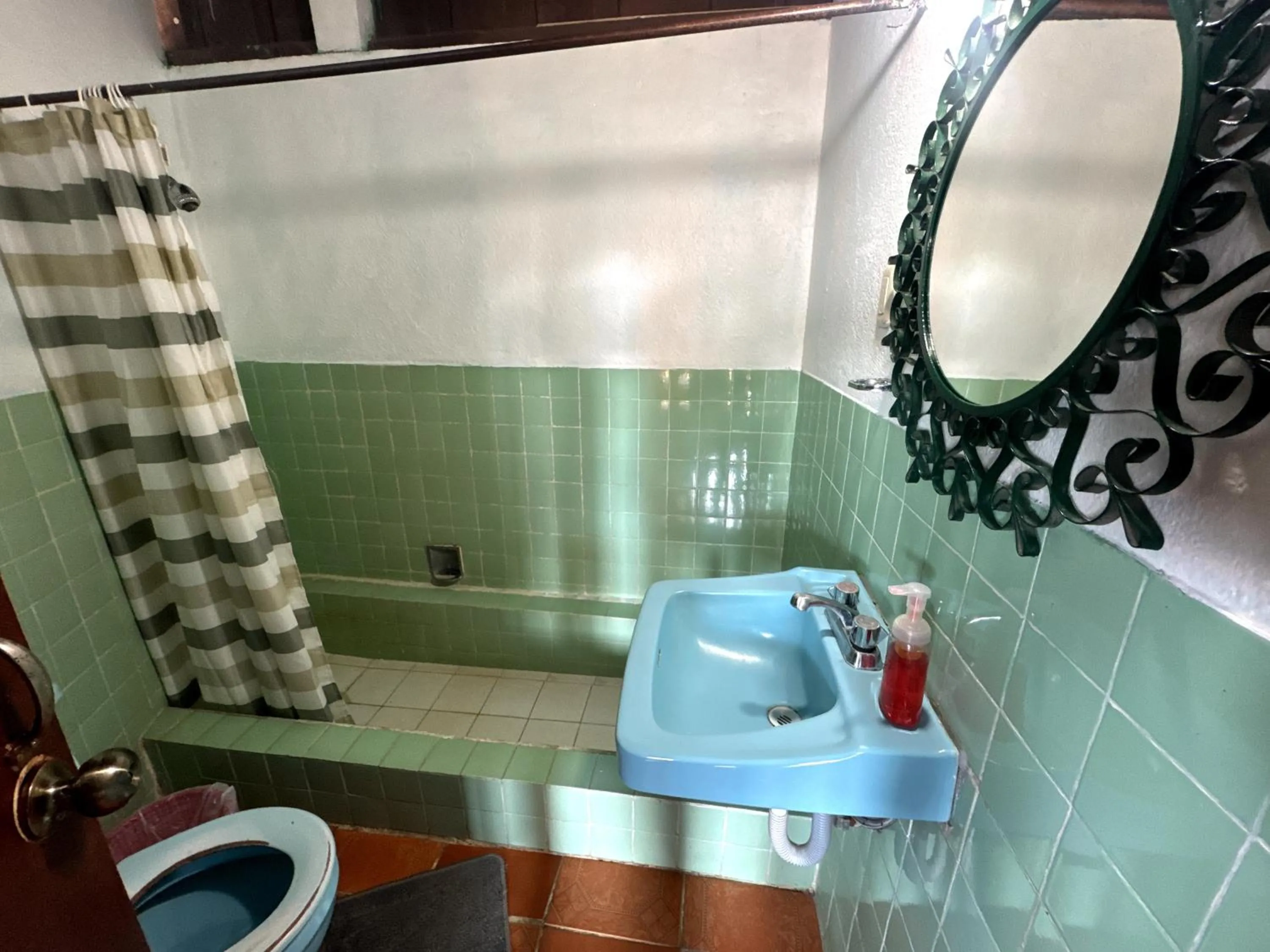 Shower in Hotel Hanna Resort