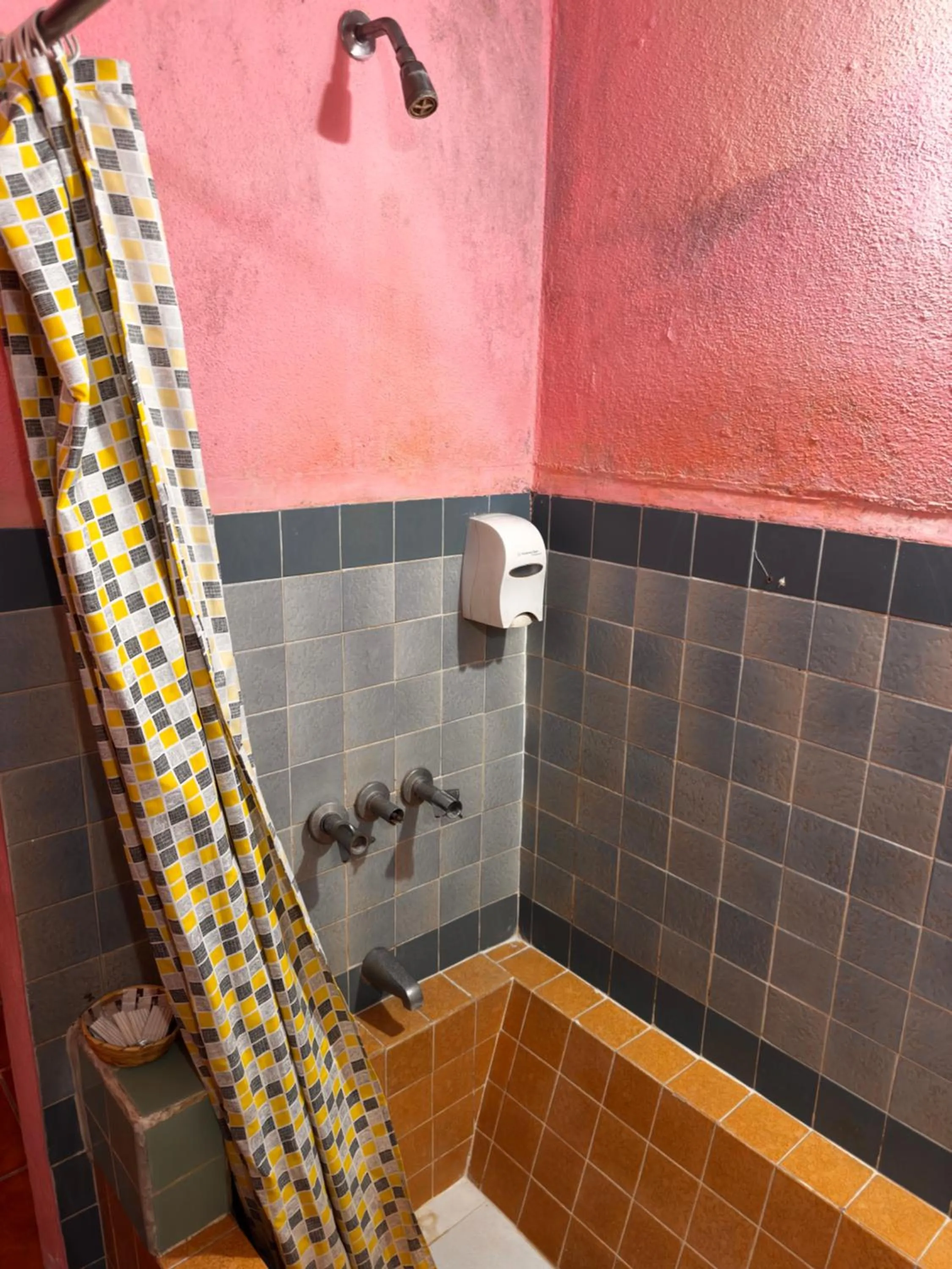 Shower in Hotel Hanna Resort