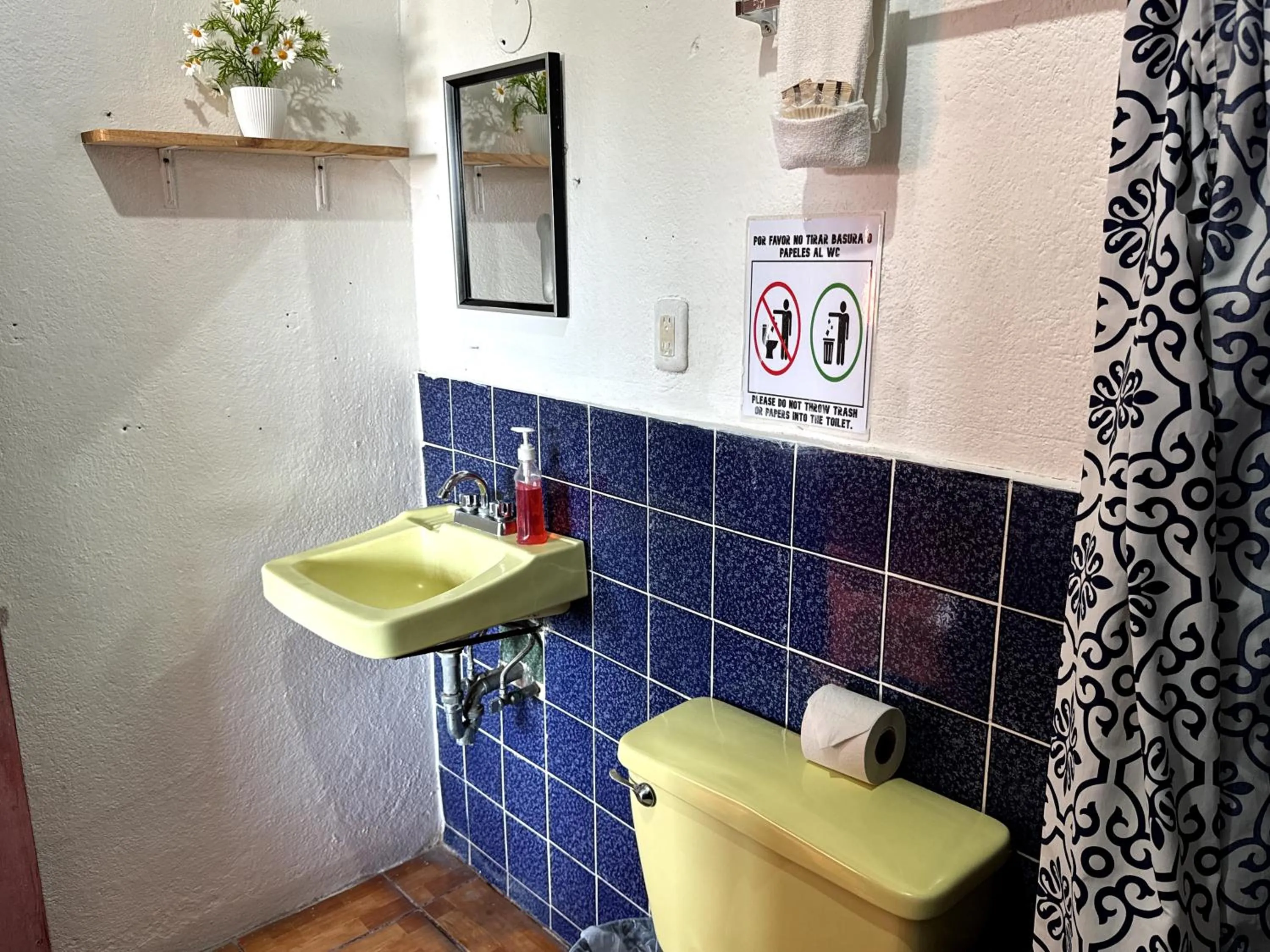 Toilet in Hotel Hanna Resort