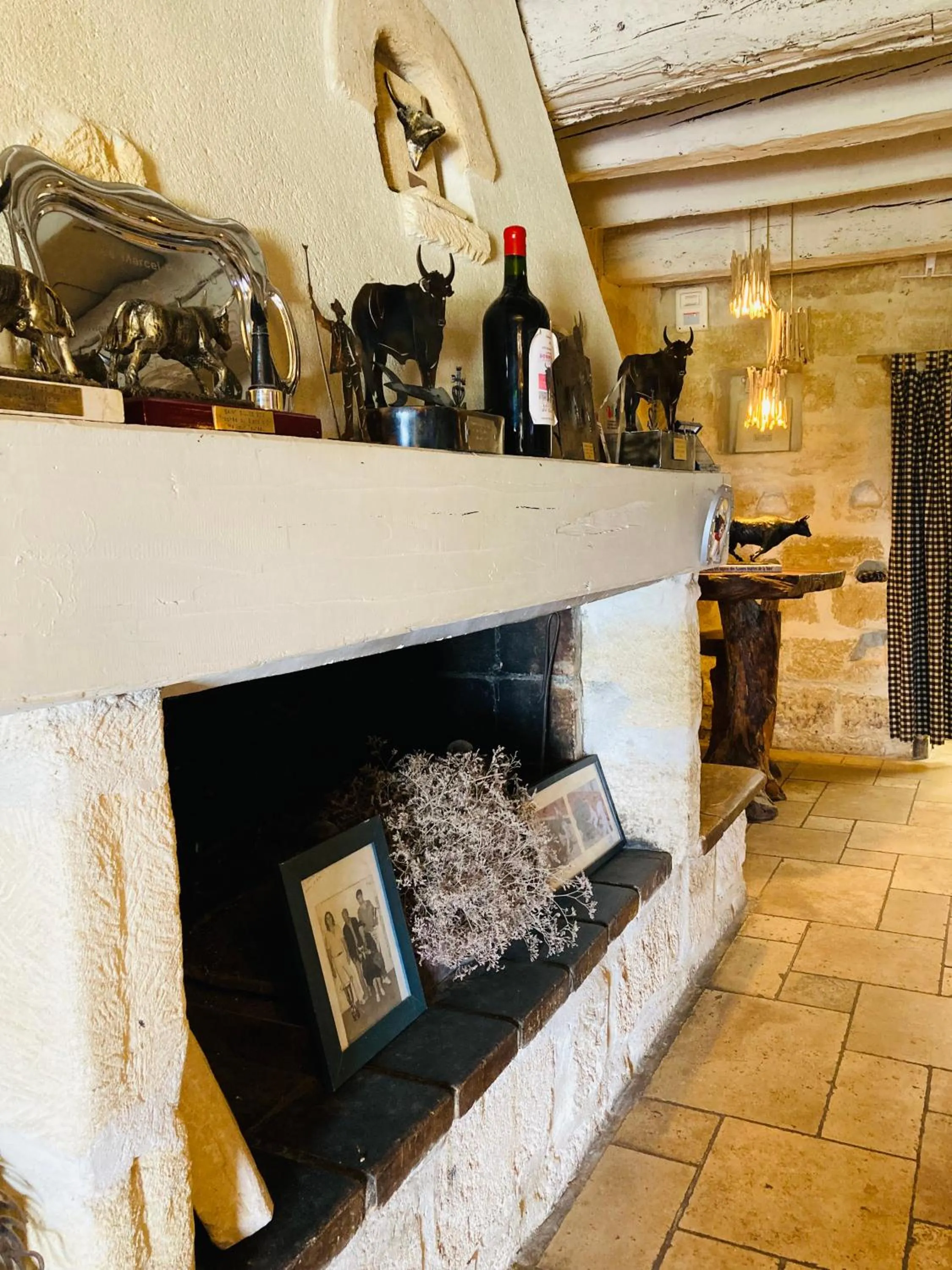 Restaurant/places to eat in Manade des Baumelles