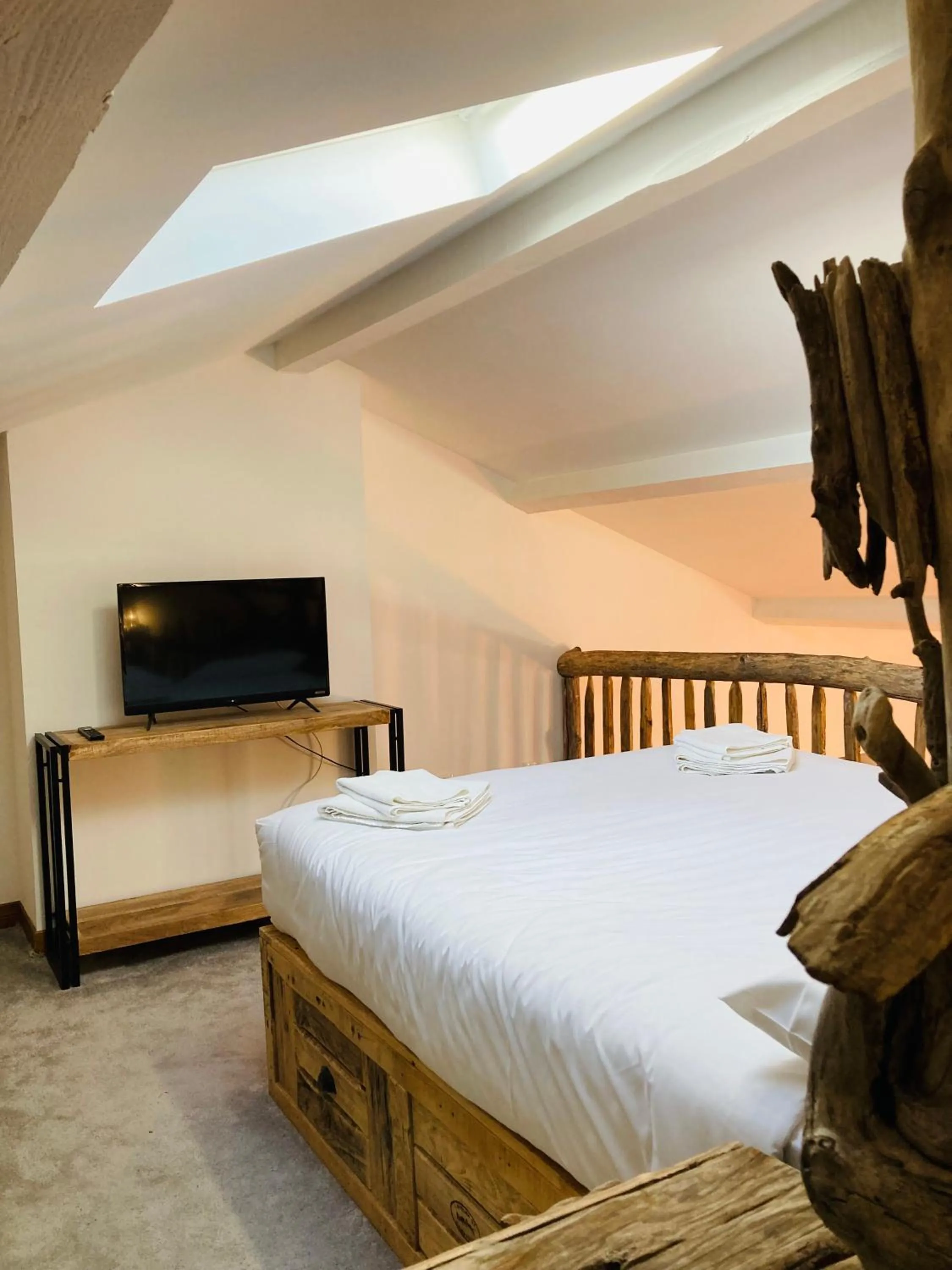 Bedroom, Bed in Manade des Baumelles