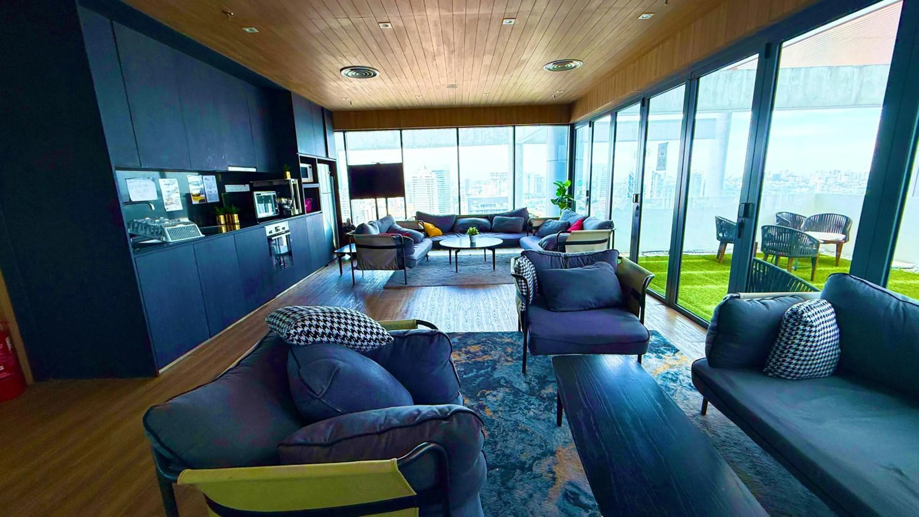 Restaurant/places to eat in The Colony By Infinitum Flixses