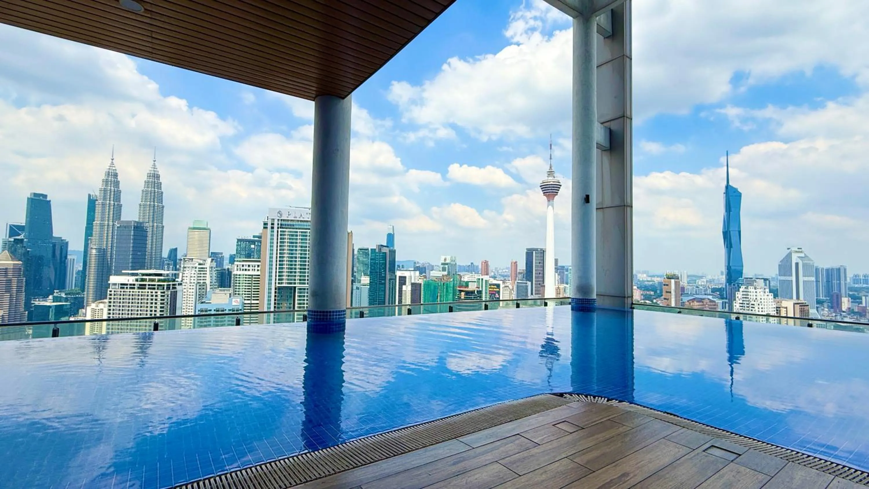 City view in The Colony By Infinitum Flixses