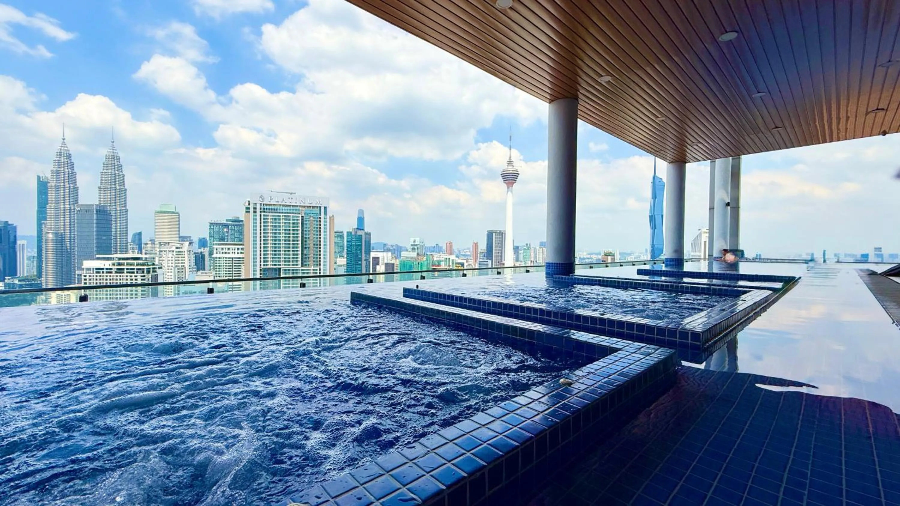 Swimming pool in The Colony By Infinitum Flixses