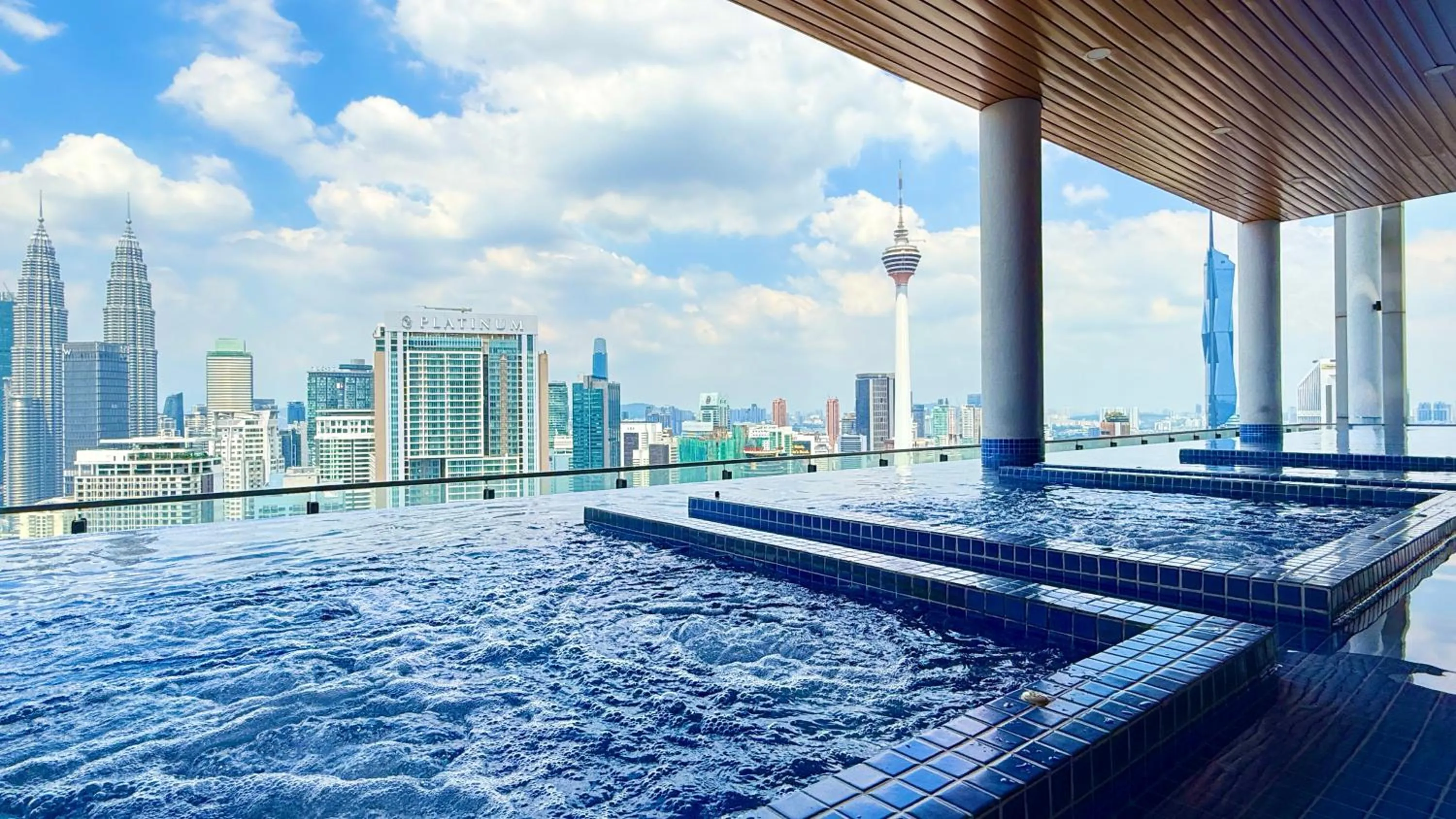 Swimming pool in The Colony By Infinitum Flixses