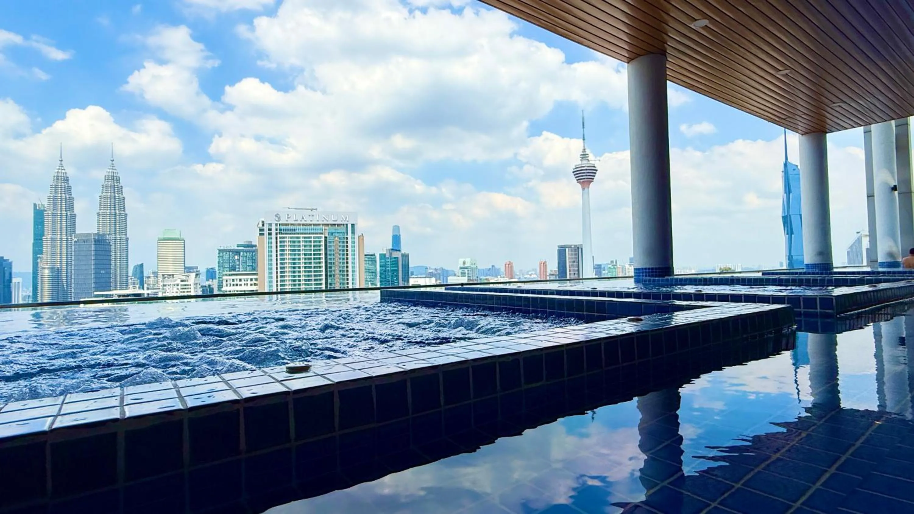 City view in The Colony By Infinitum Flixses