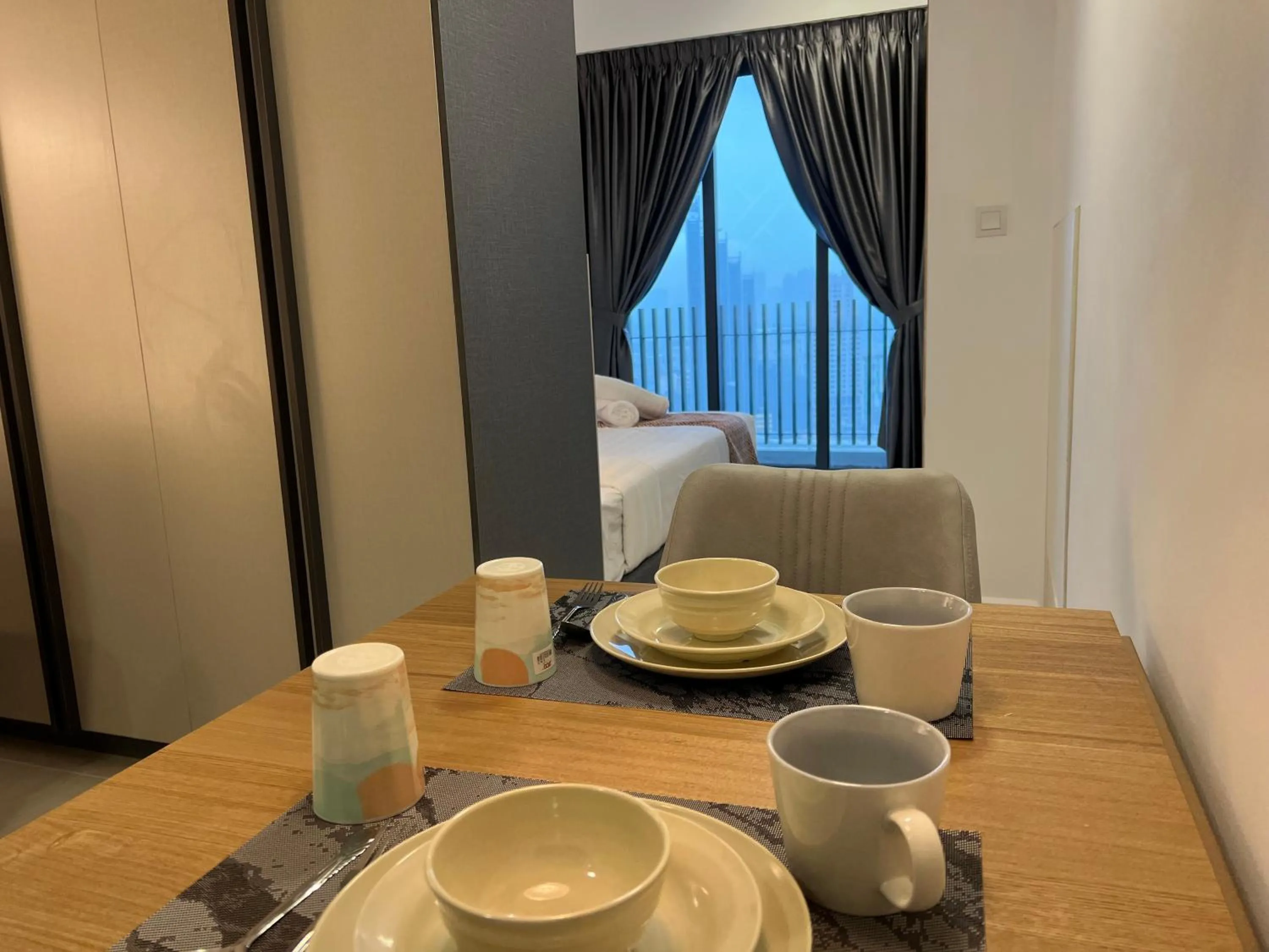 Dining area in The Colony By Infinitum Flixses