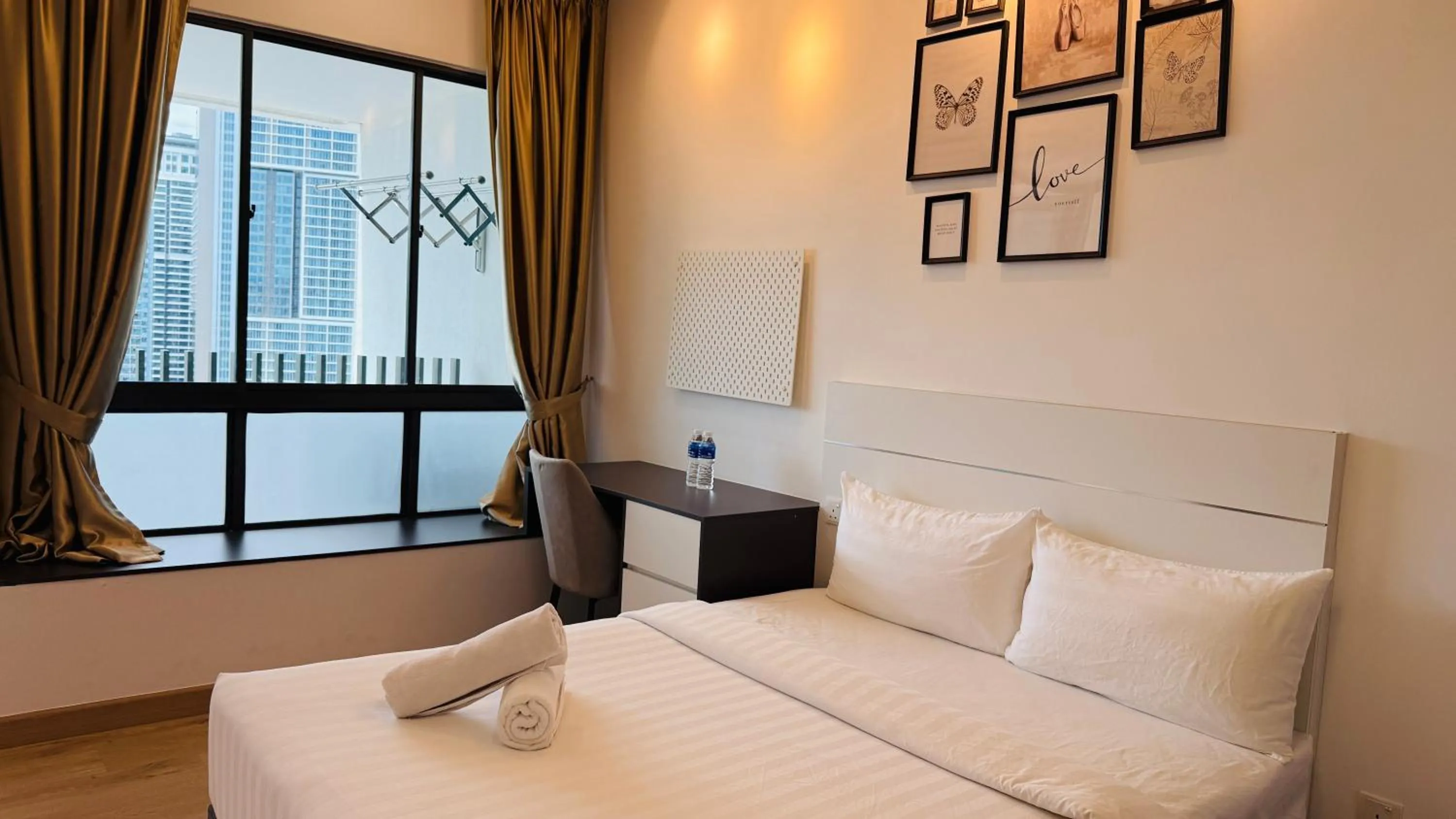 Bedroom in The Colony By Infinitum Flixses