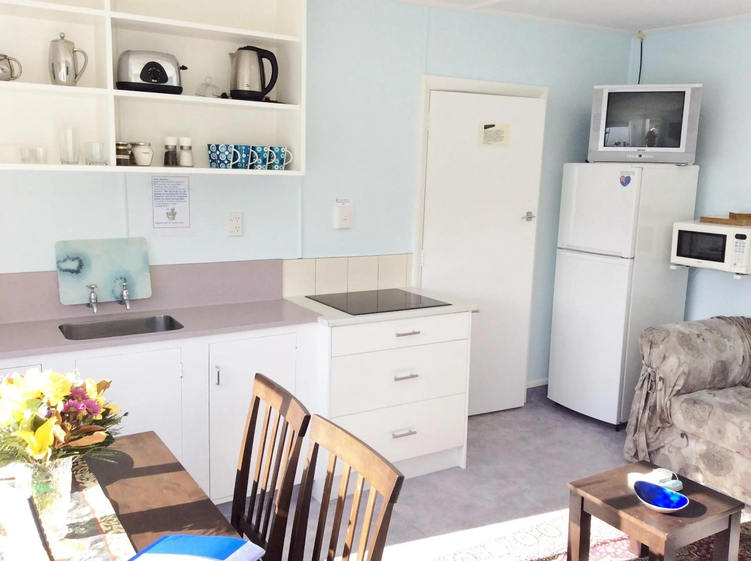 Kitchen or kitchenette in Te Mahia Bay Resort