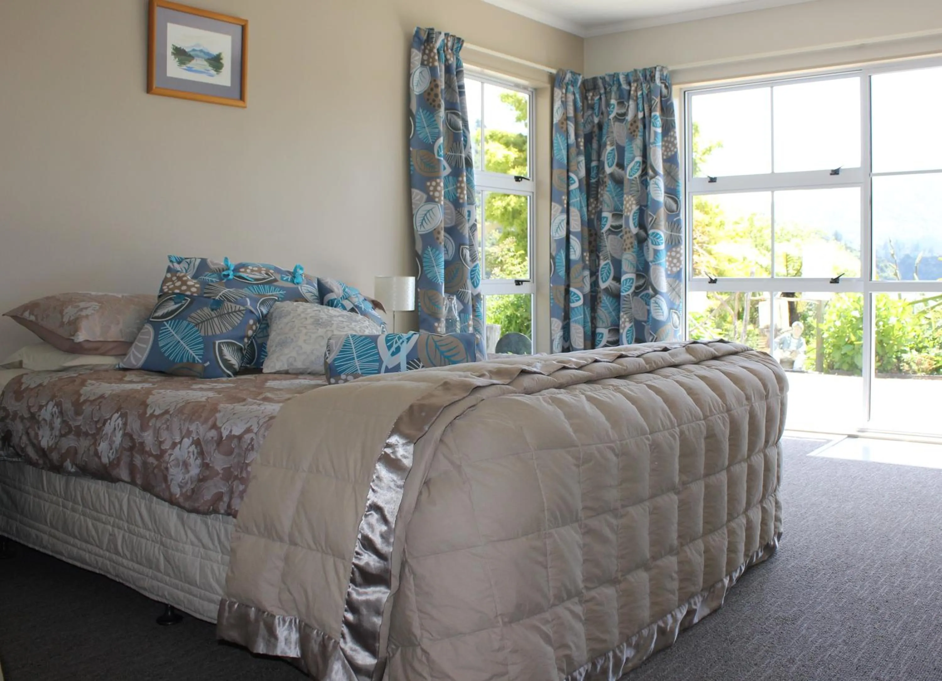 Bed in Te Mahia Bay Resort