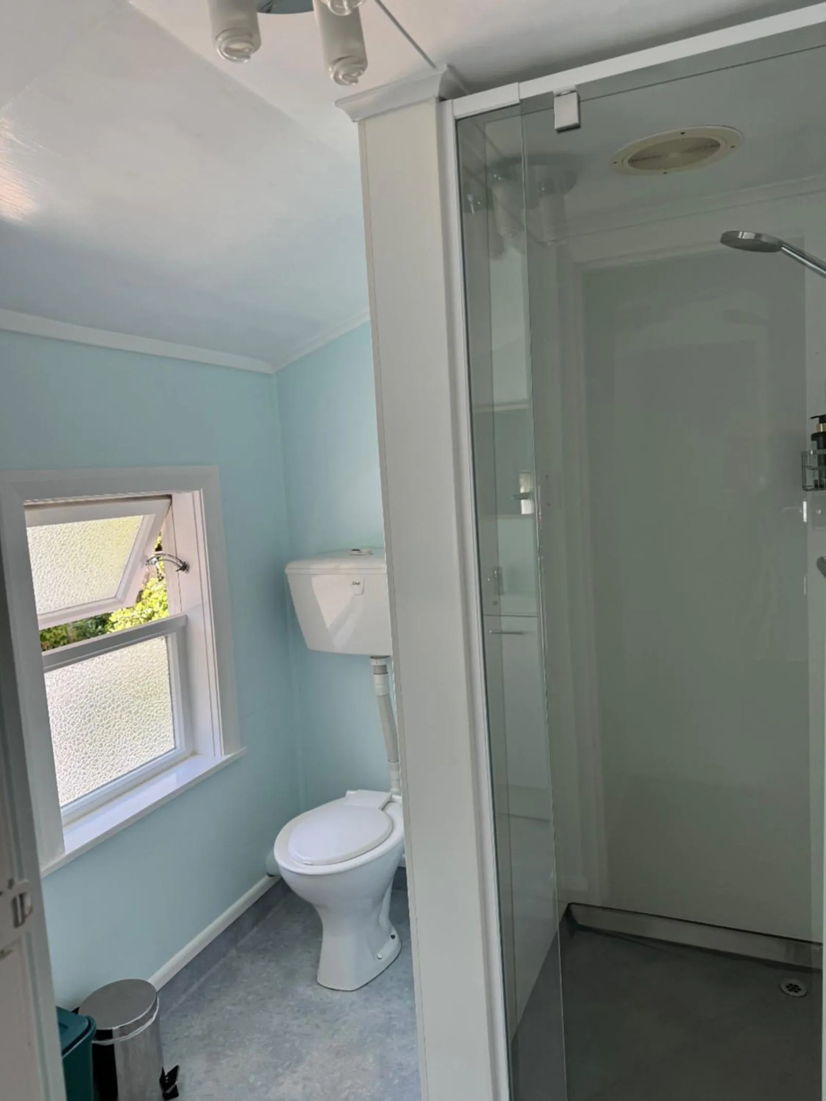 Toilet in Te Mahia Bay Resort