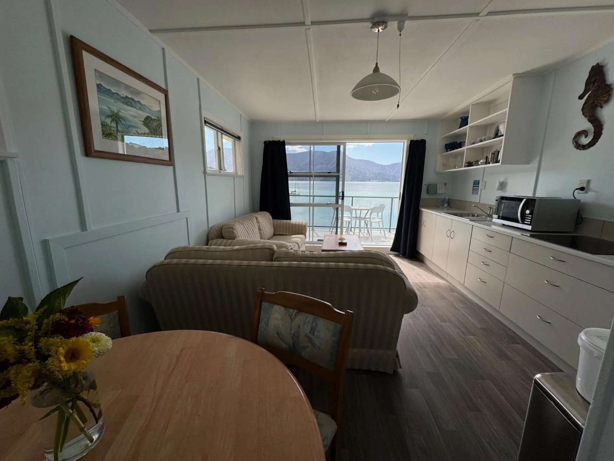 kitchen in Te Mahia Bay Resort