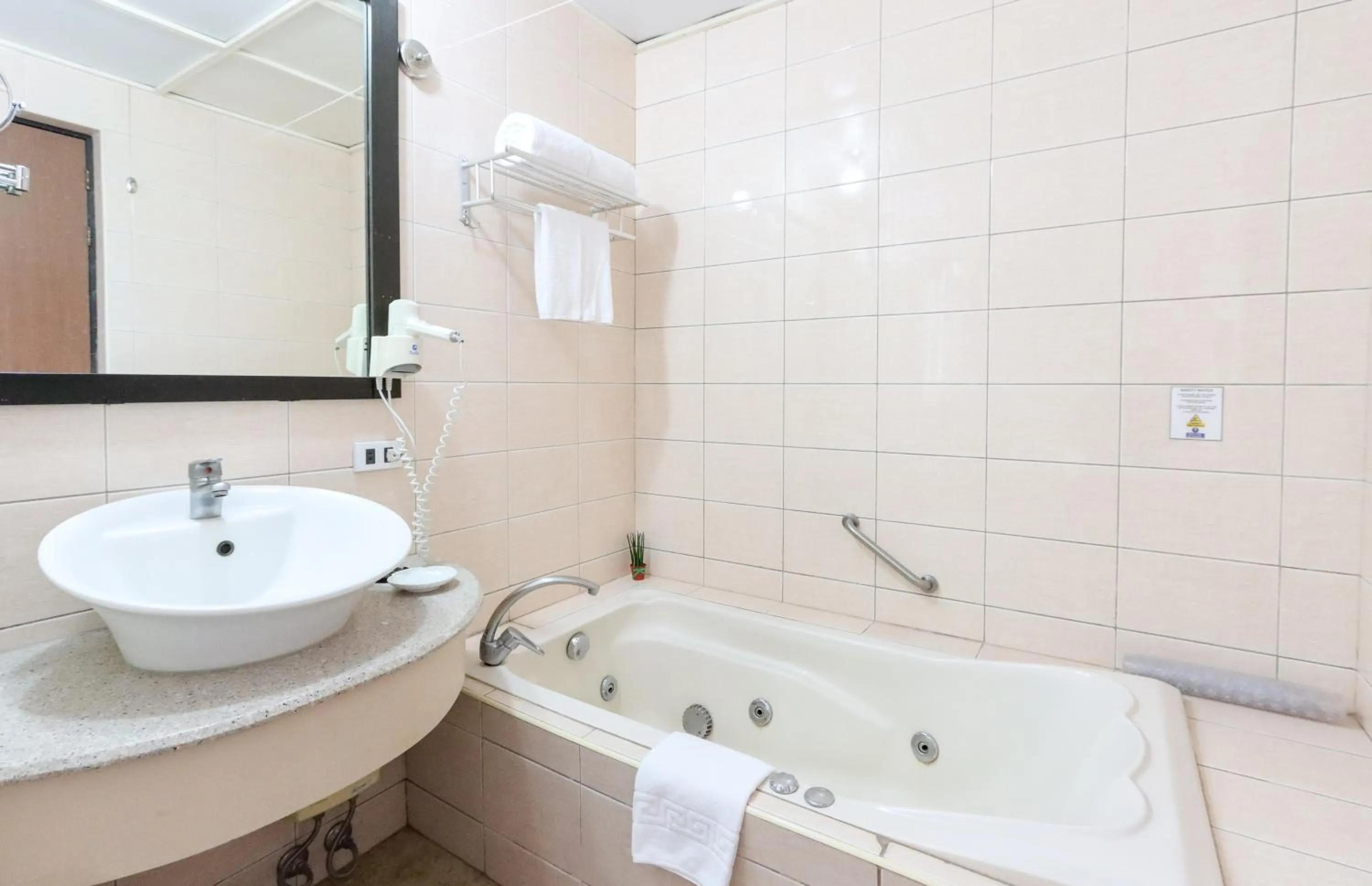 Shower in Technopark Hotel