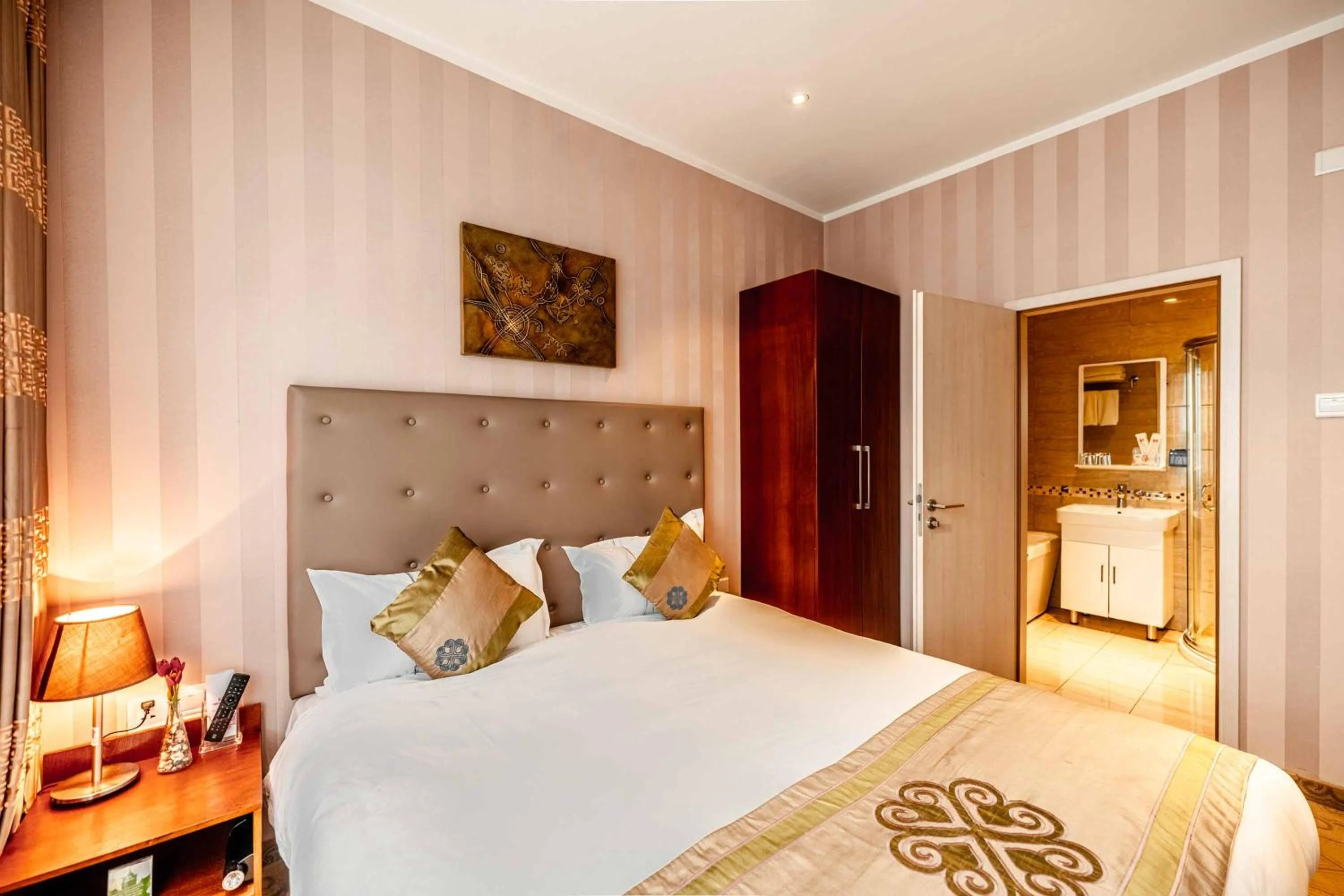 Photo of the whole room, Bed in H9 Hotel Nine Ulaanbaatar