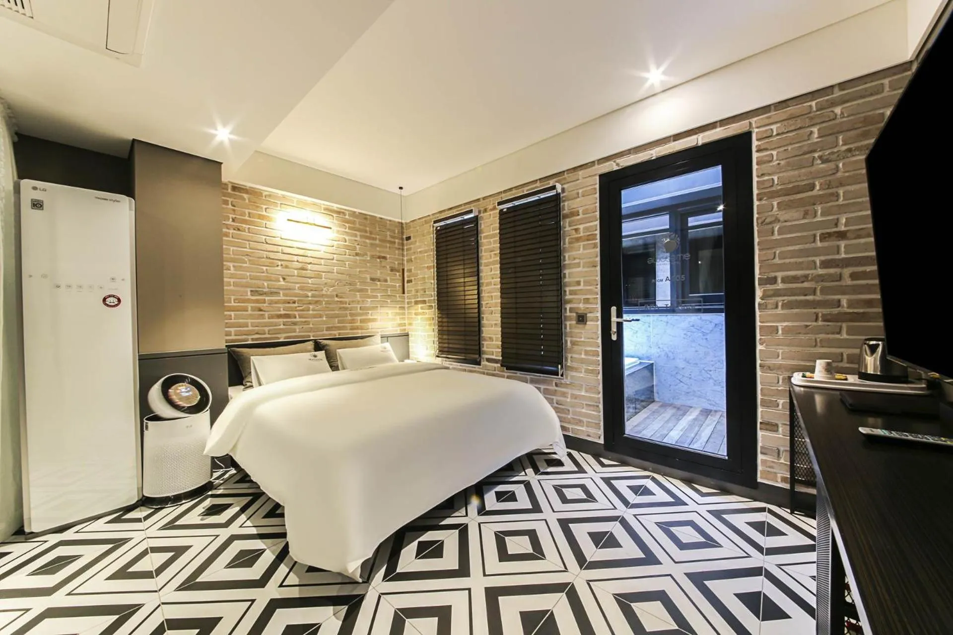 Bed in Awesome Boutique Hotel