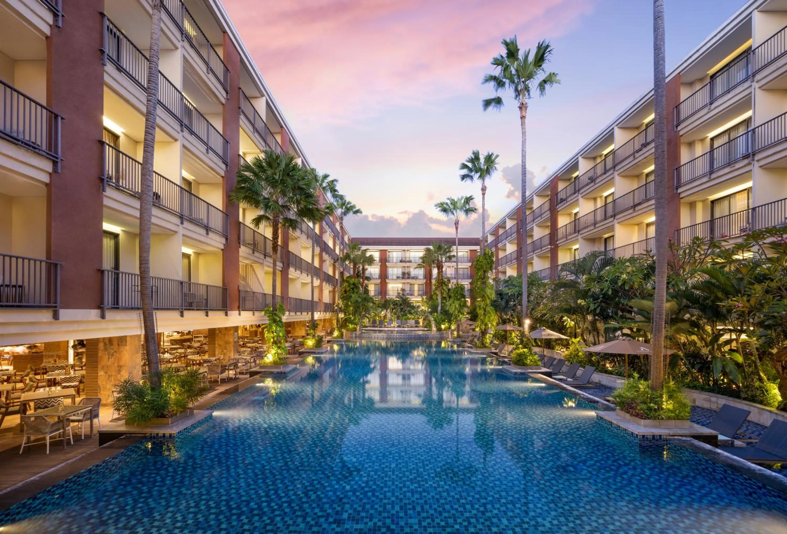 Swimming pool in Anathera Resort Kuta