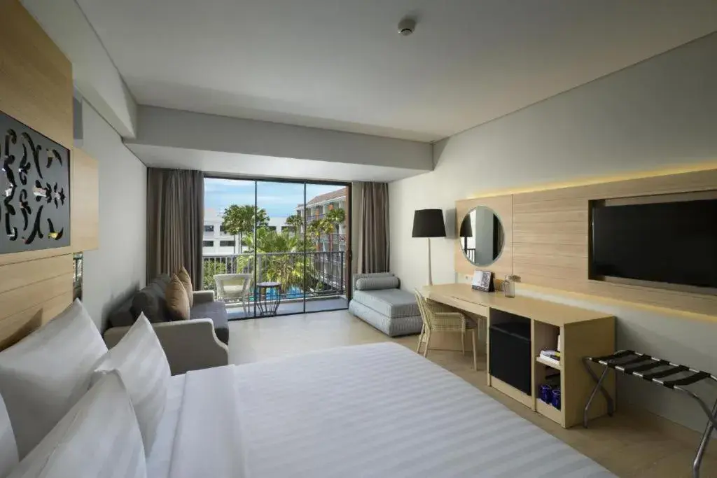 Premier Room with Pool View in Swiss-Belhotel Tuban Bali Premier Room with Pool View in Swiss-Belhotel Tuban Bali