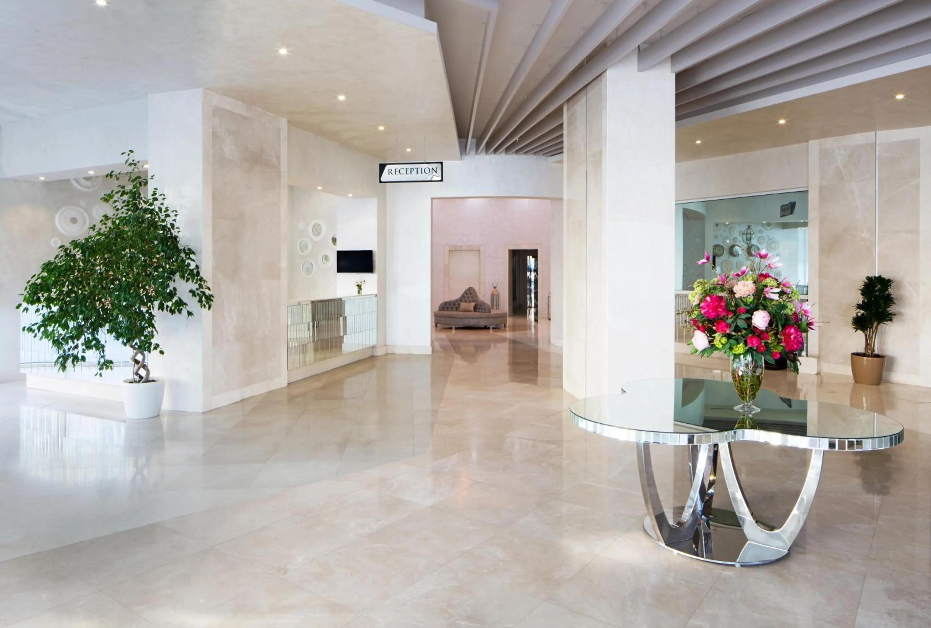 Lobby or reception in Sahil Hotel Baku