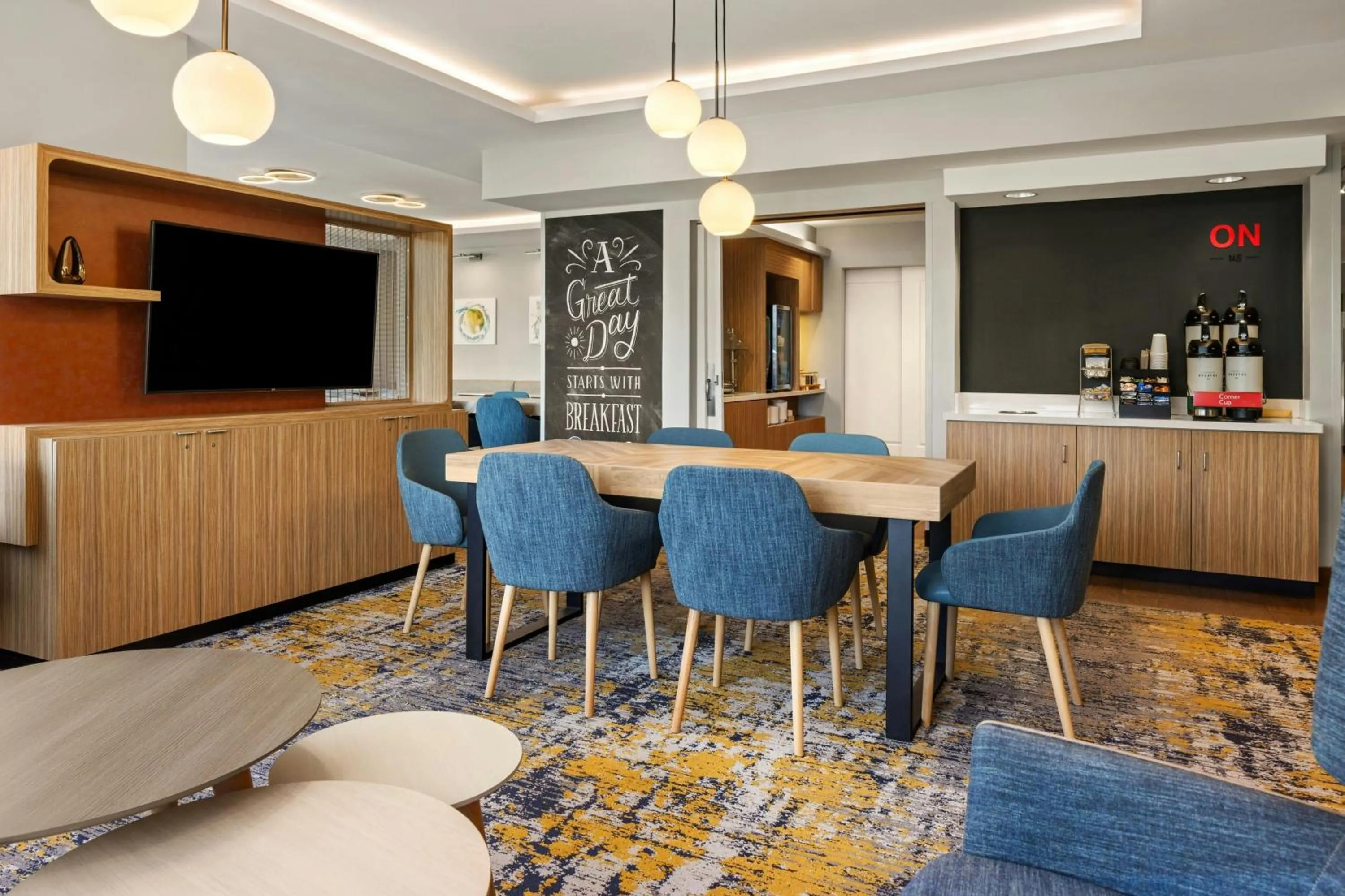 Lobby or reception in TownePlace Suites by Marriott Minneapolis near Mall of America