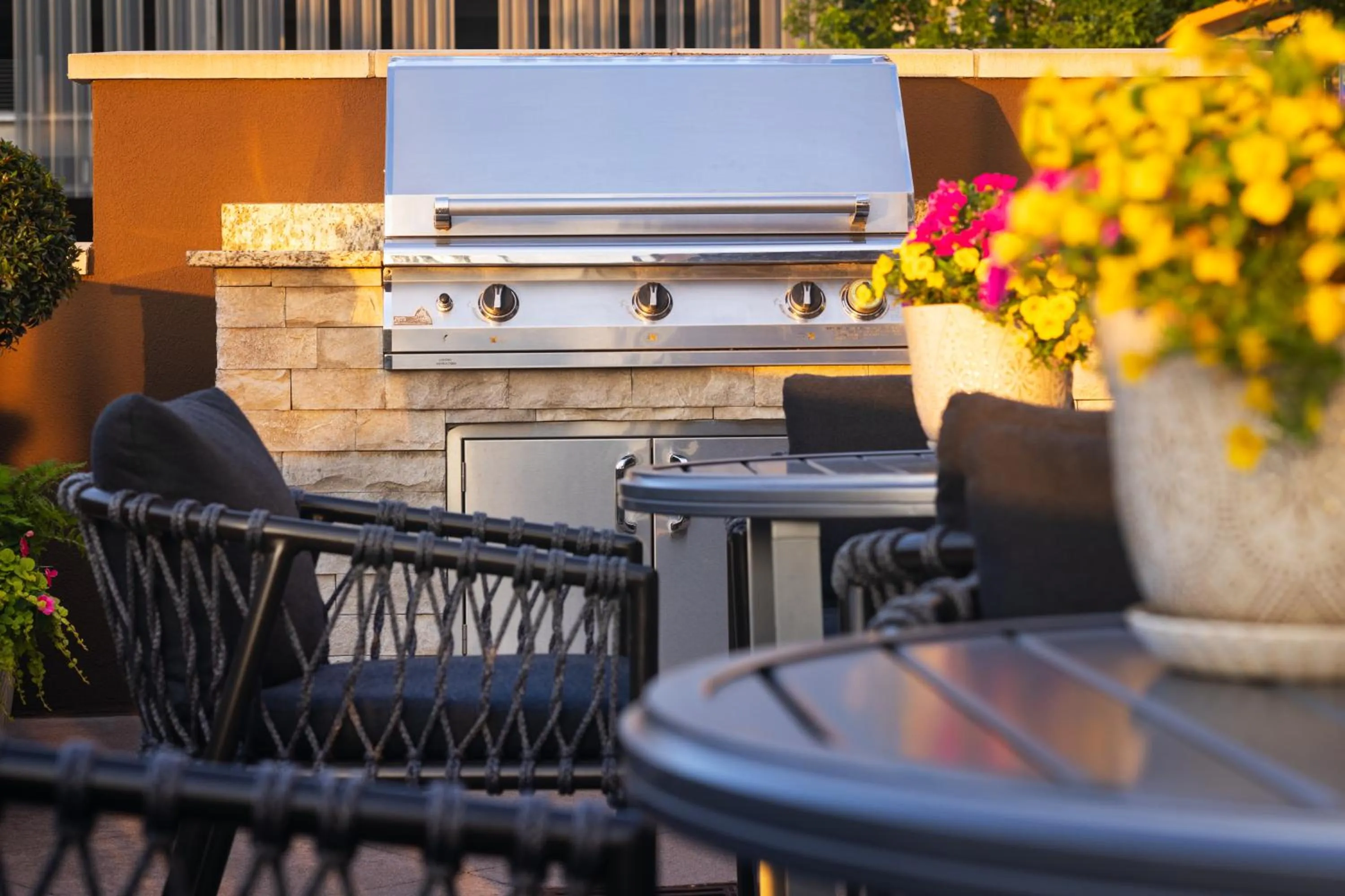 Patio in TownePlace Suites by Marriott Minneapolis near Mall of America