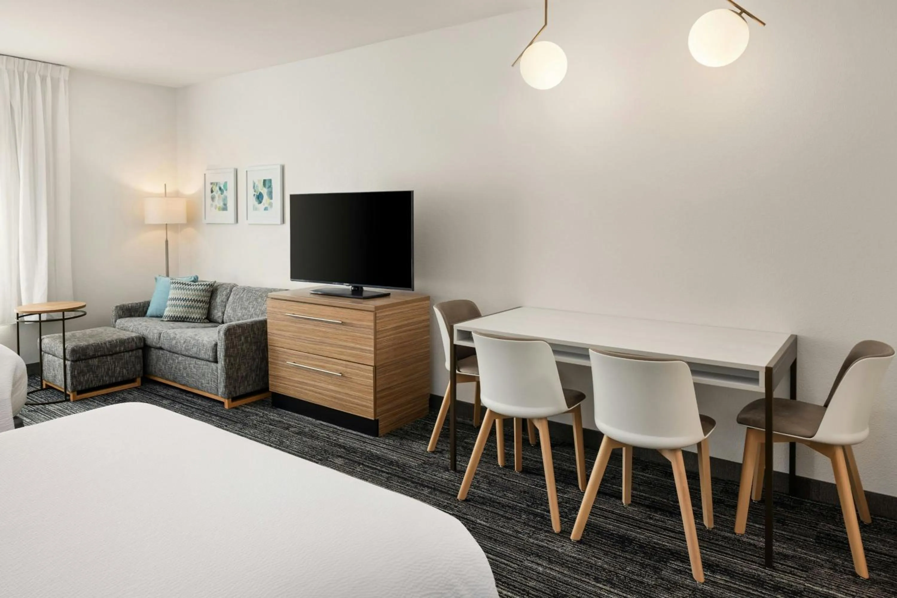 Photo of the whole room, Bed in TownePlace Suites by Marriott Minneapolis near Mall of America