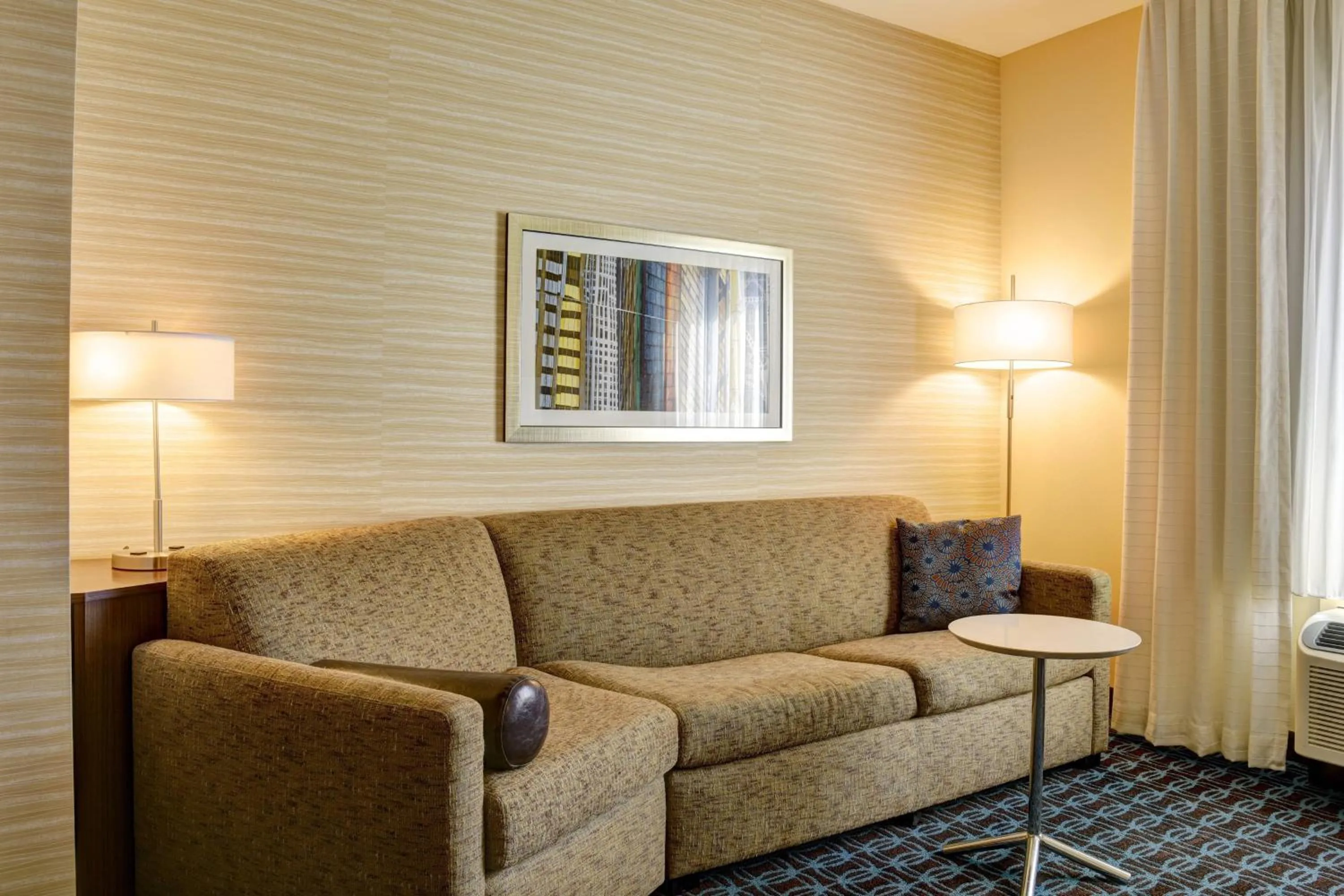 Bedroom in Fairfield Inn & Suites by Marriott Rochester Mayo Clinic Area/Saint Marys