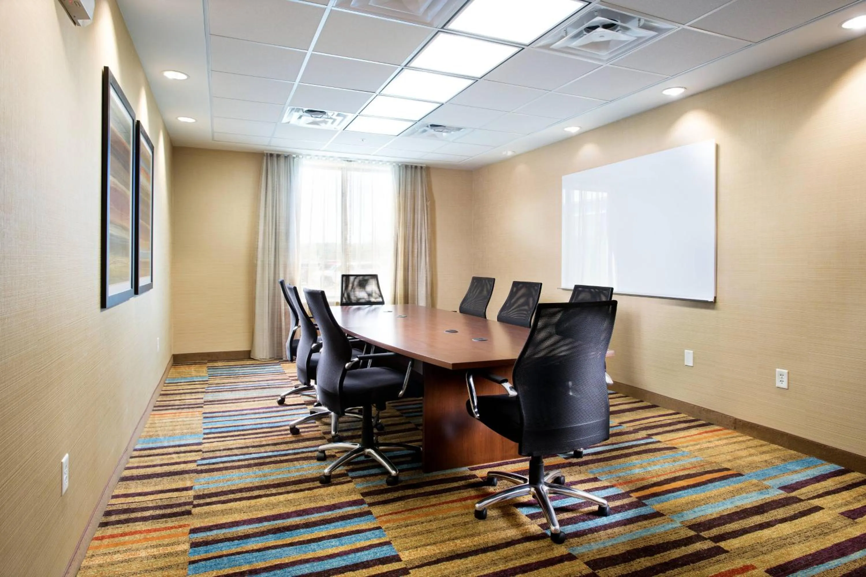 Meeting/conference room in Fairfield Inn & Suites by Marriott Rochester Mayo Clinic Area/Saint Marys