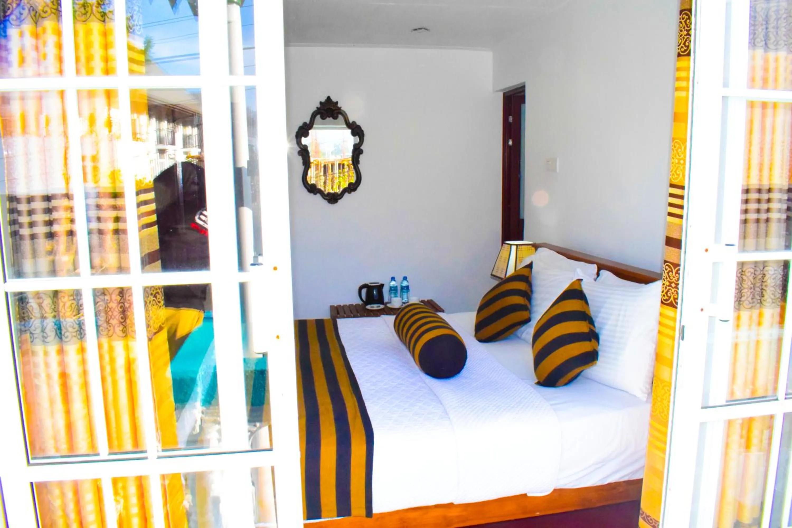 Photo of the whole room, Bed in Blue Moon Hotel