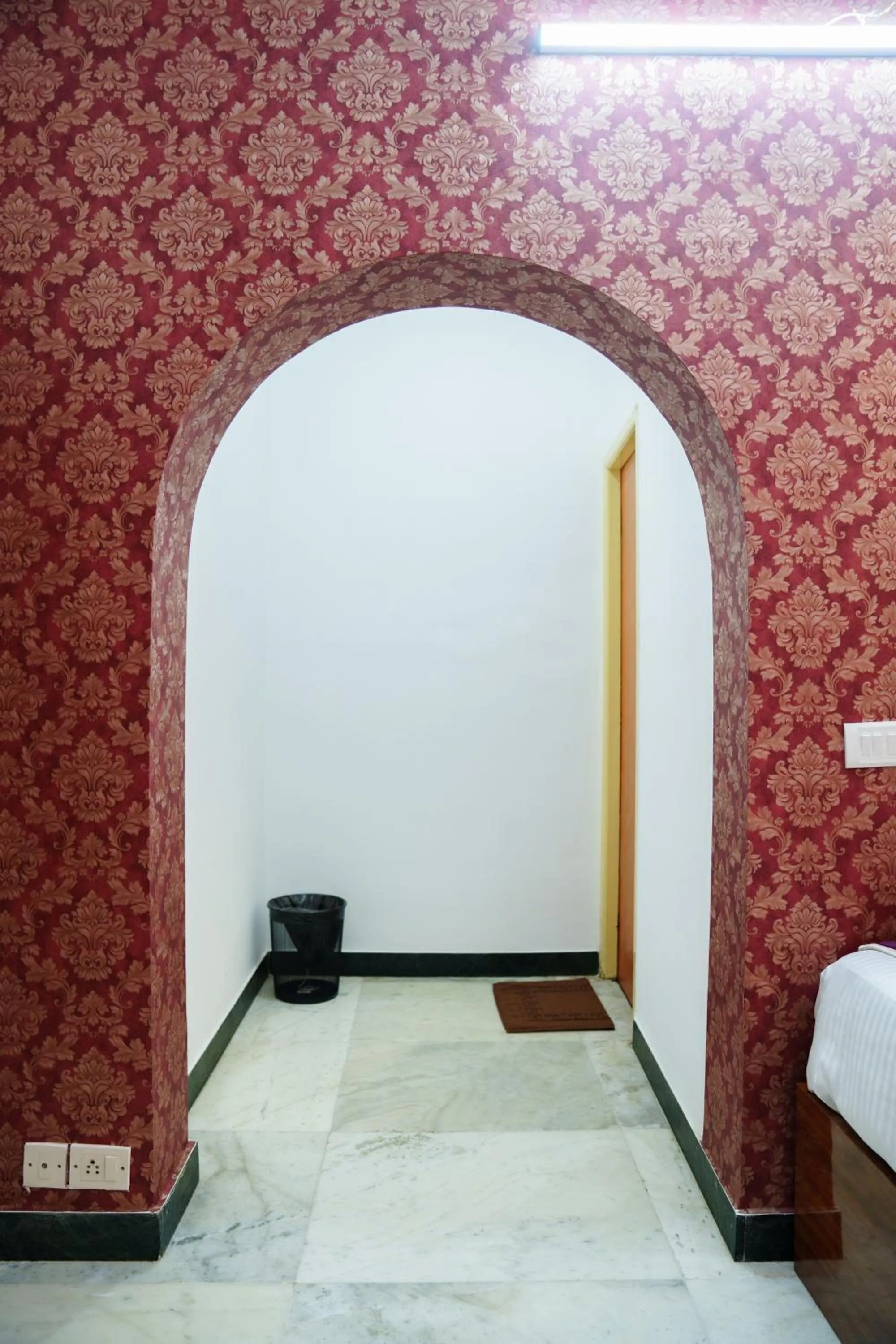 Rich inn Palace Tnagar