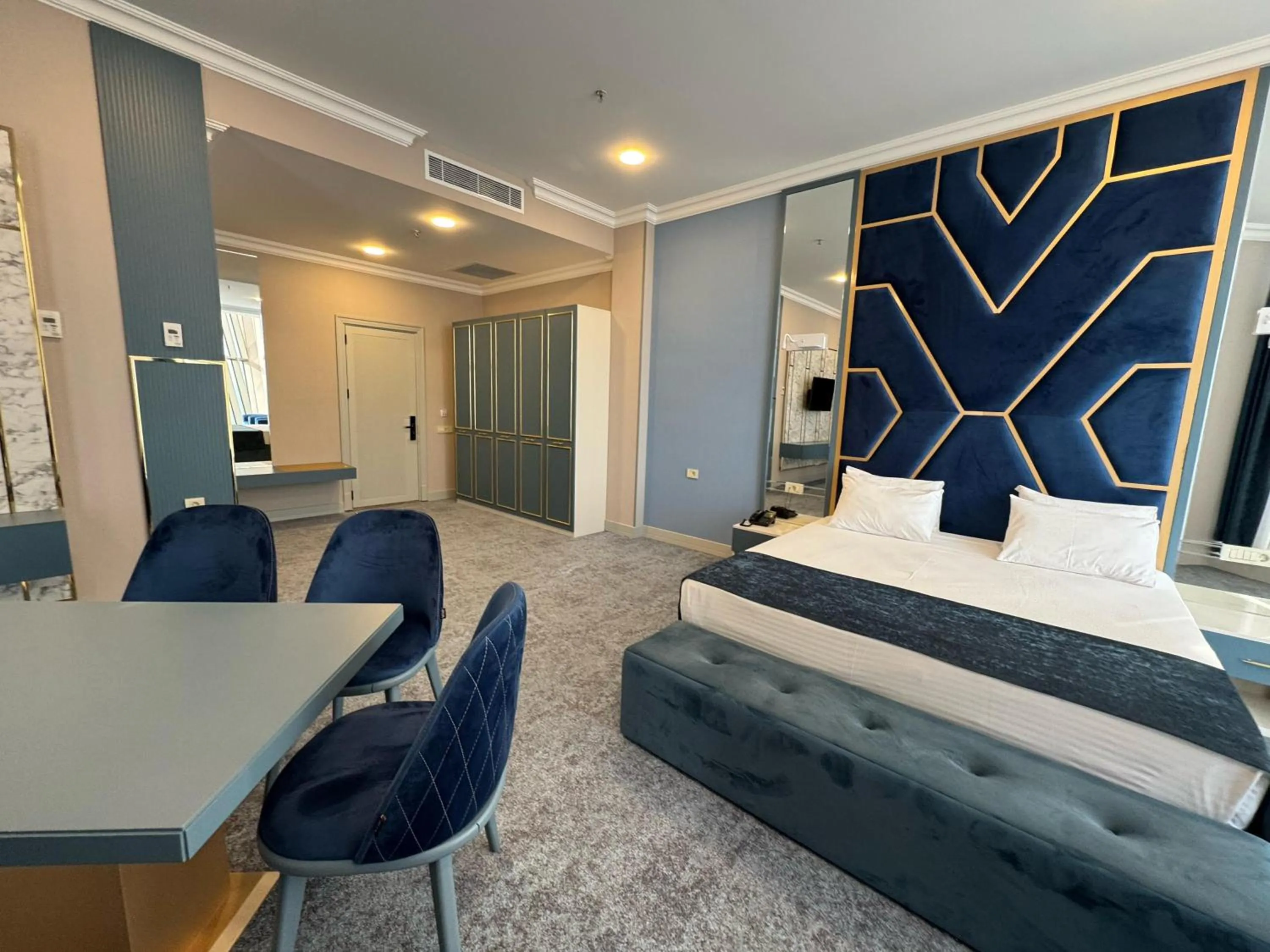 Photo of the whole room, Bed in Titanik Baku