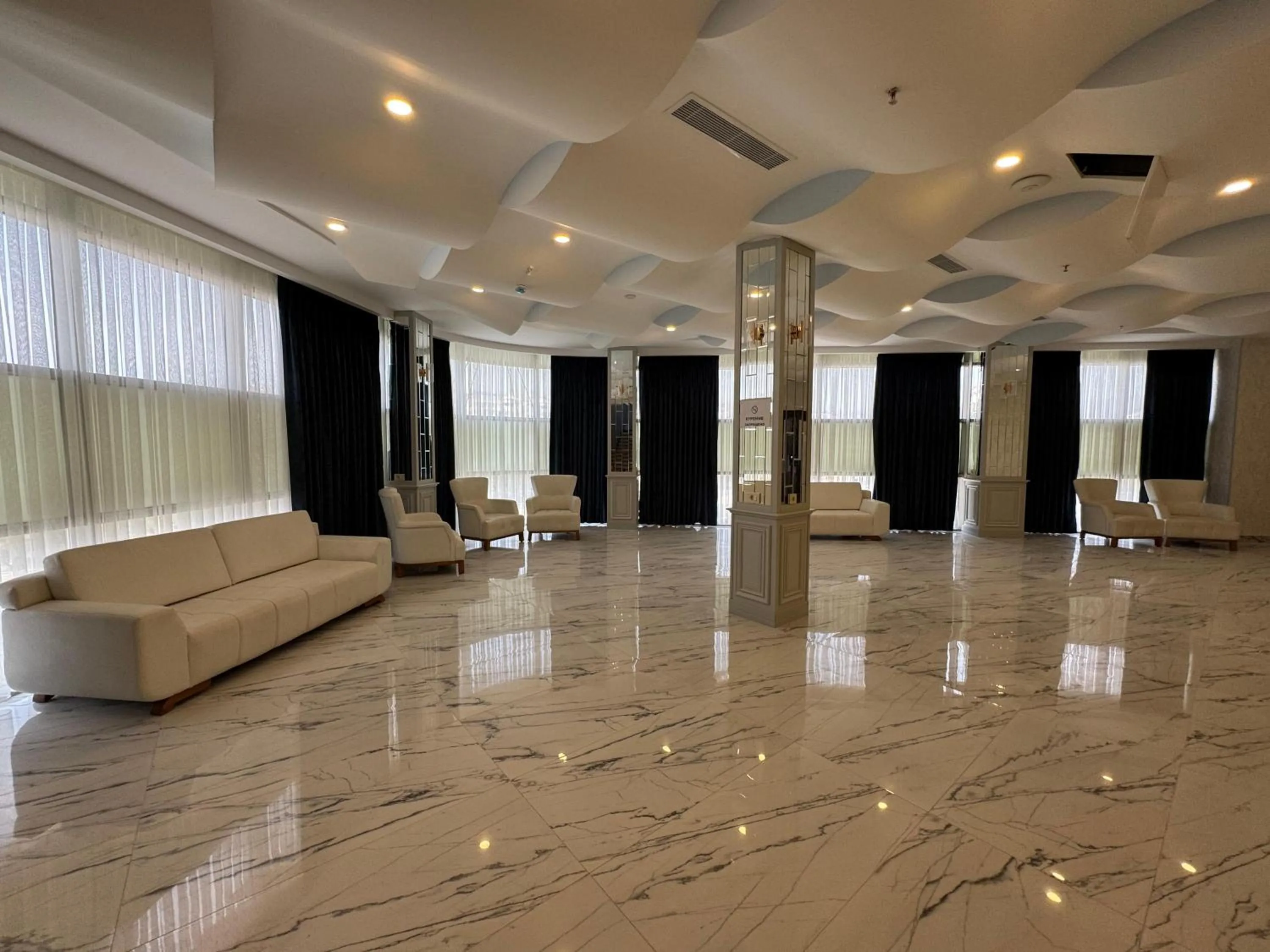 Lobby or reception in Titanik Baku