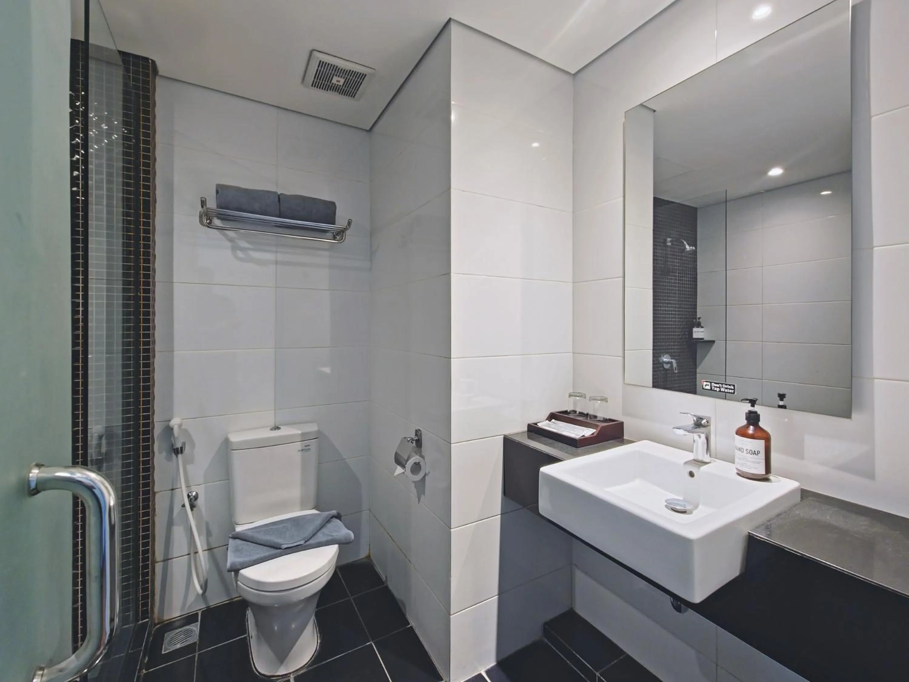 Luminor Hotel Jemursari By WH with The Best Breakfast in Town and Located Near Surabaya Industrial Estate Rungkut SIER