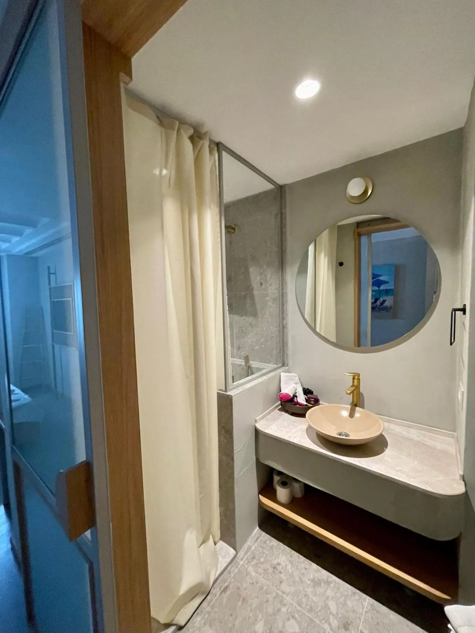 Shower in Monk Alaçatı