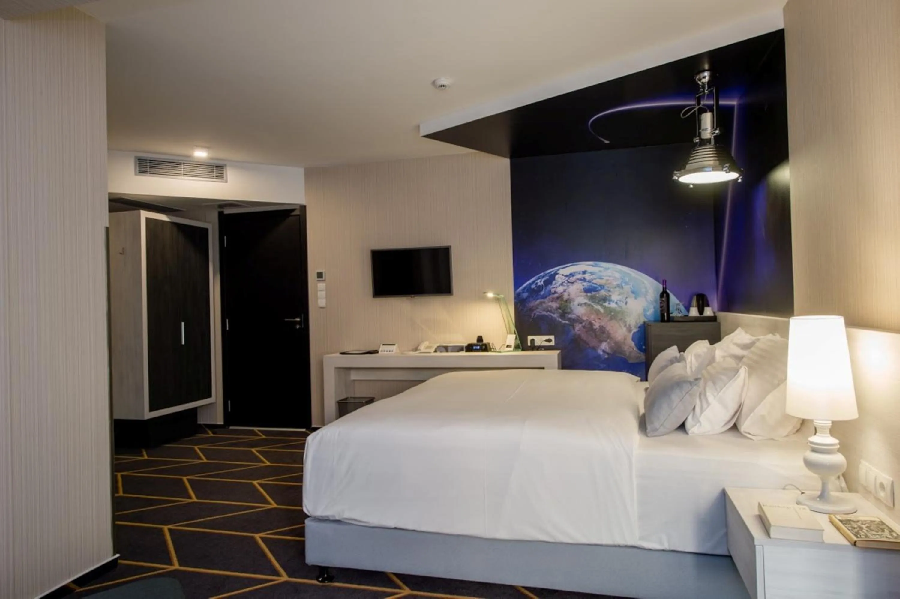 Decorative detail, Bed in Science Hotel