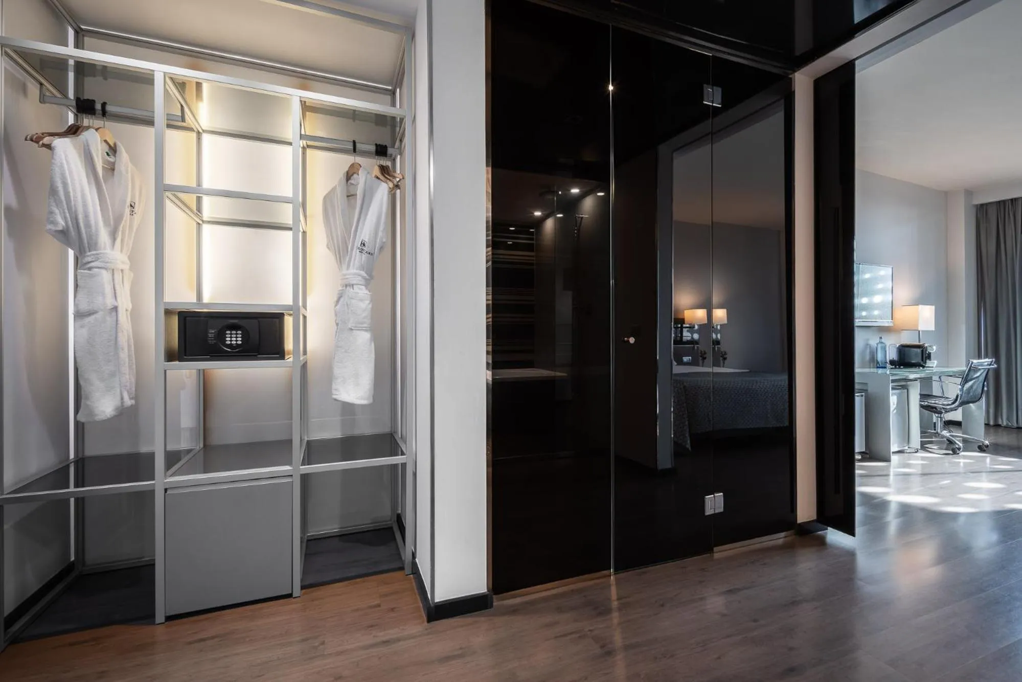 wardrobe in Eurostars Palace
