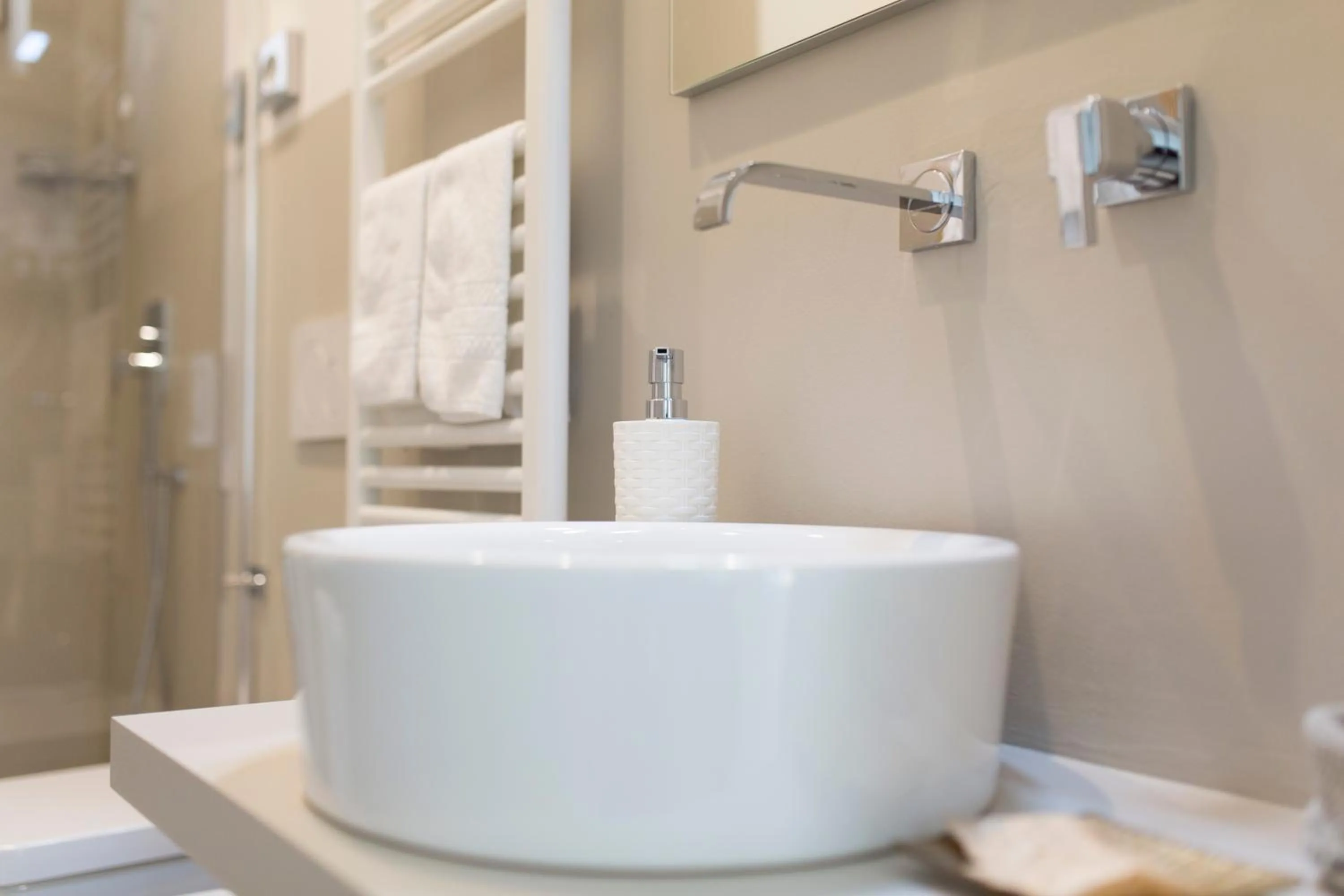 Shower in Residence Le Vie del Centro