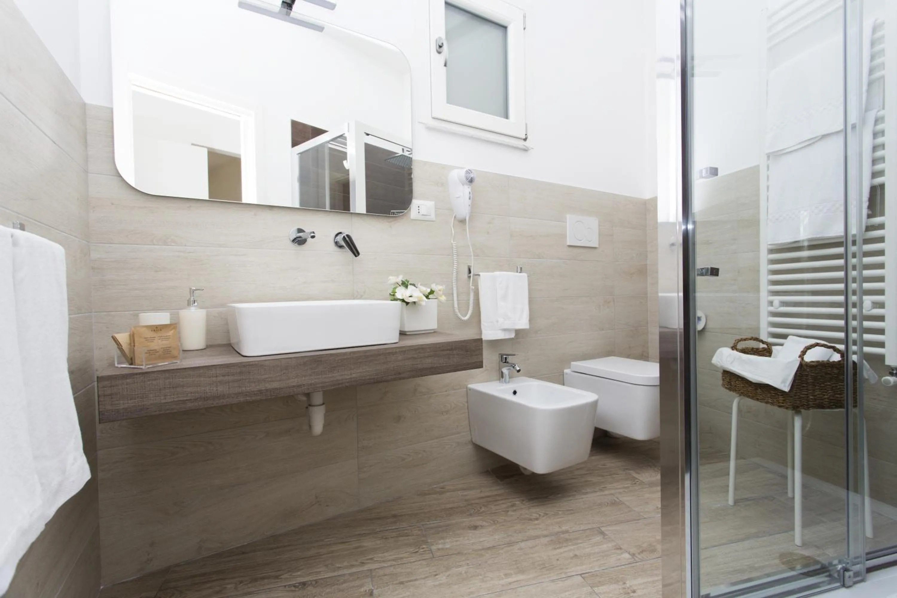 Shower in Residence Le Vie del Centro