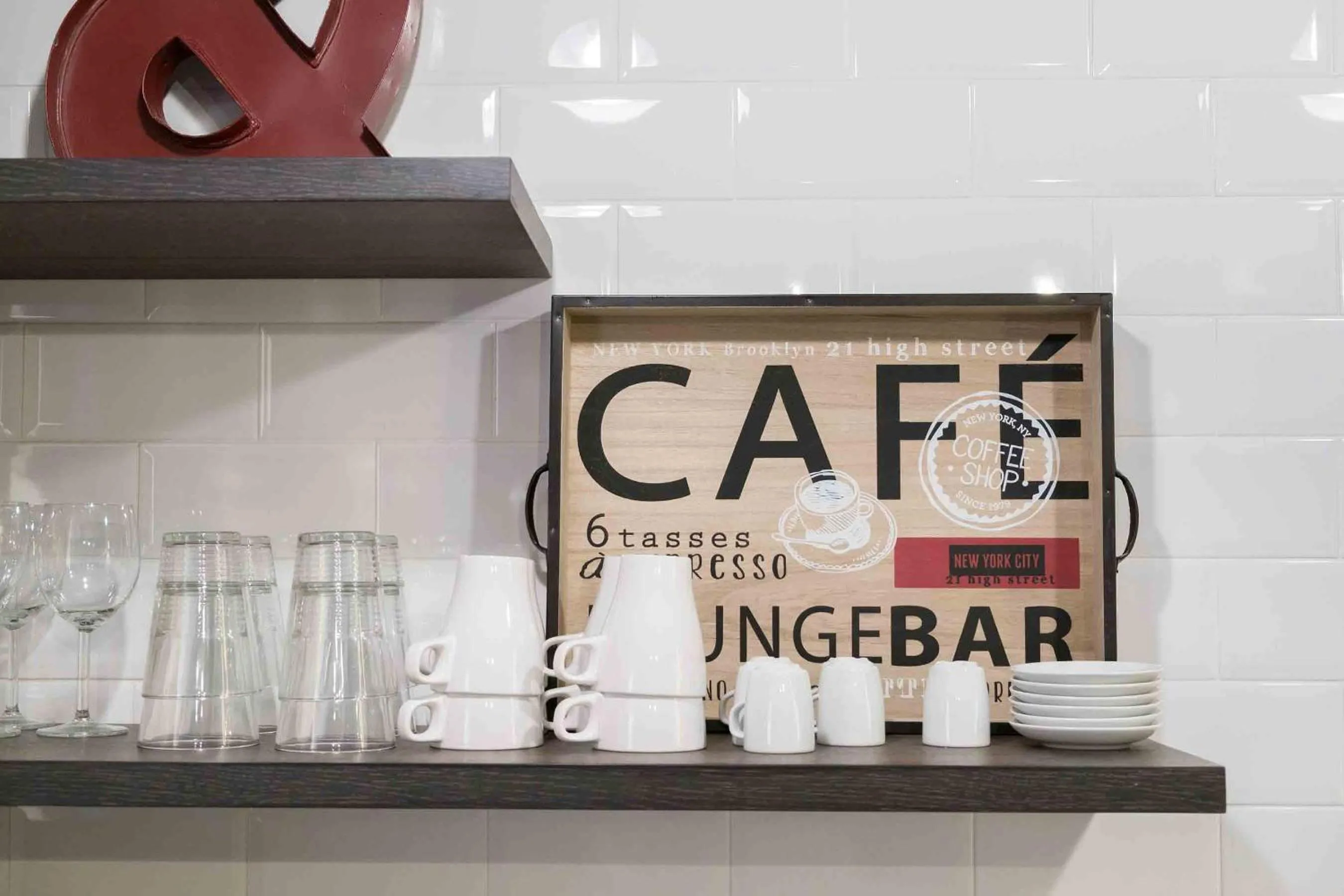 Coffee/tea facilities in Habitat Apartments Cool Jazz