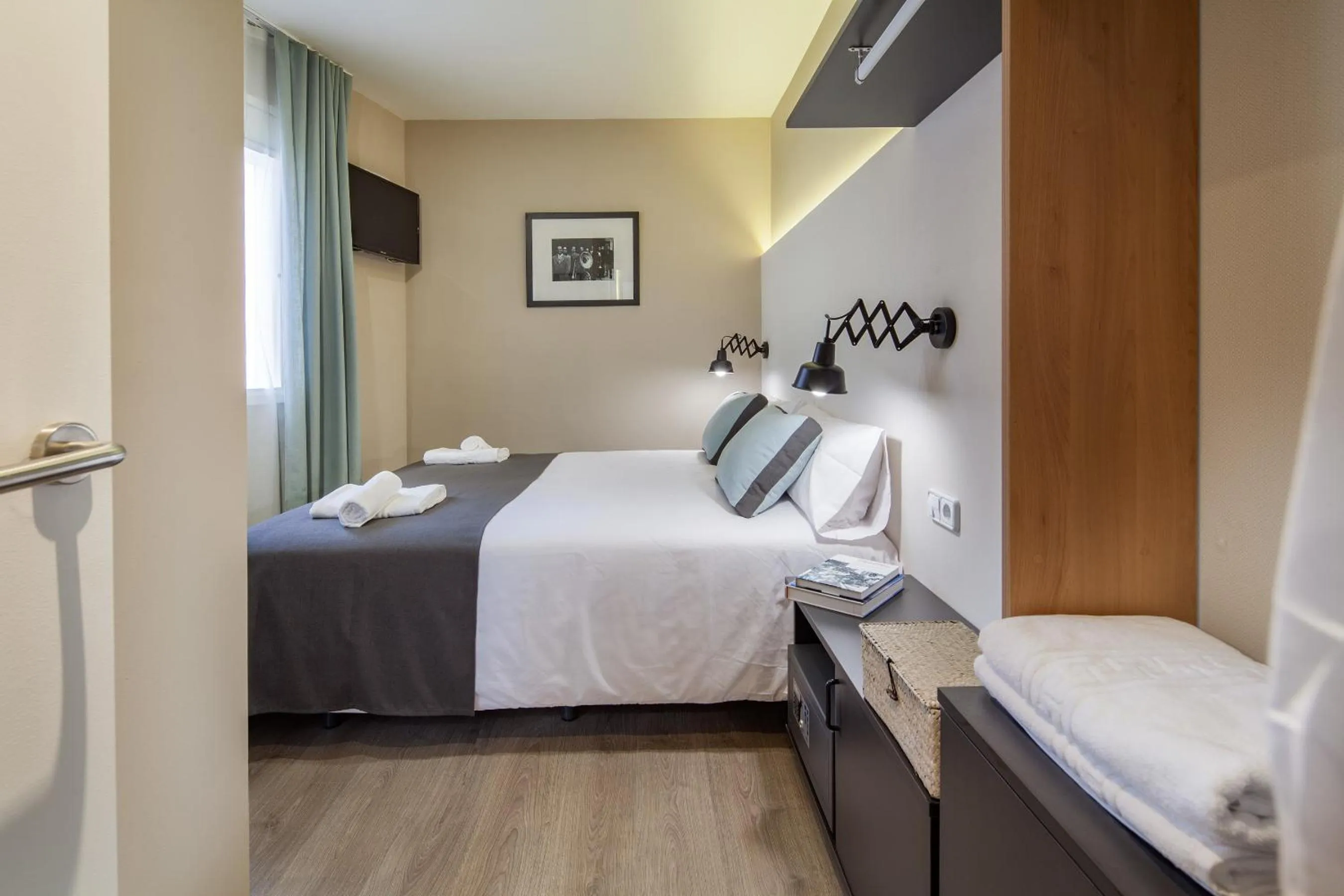 Bedroom, Bed in Habitat Apartments Cool Jazz