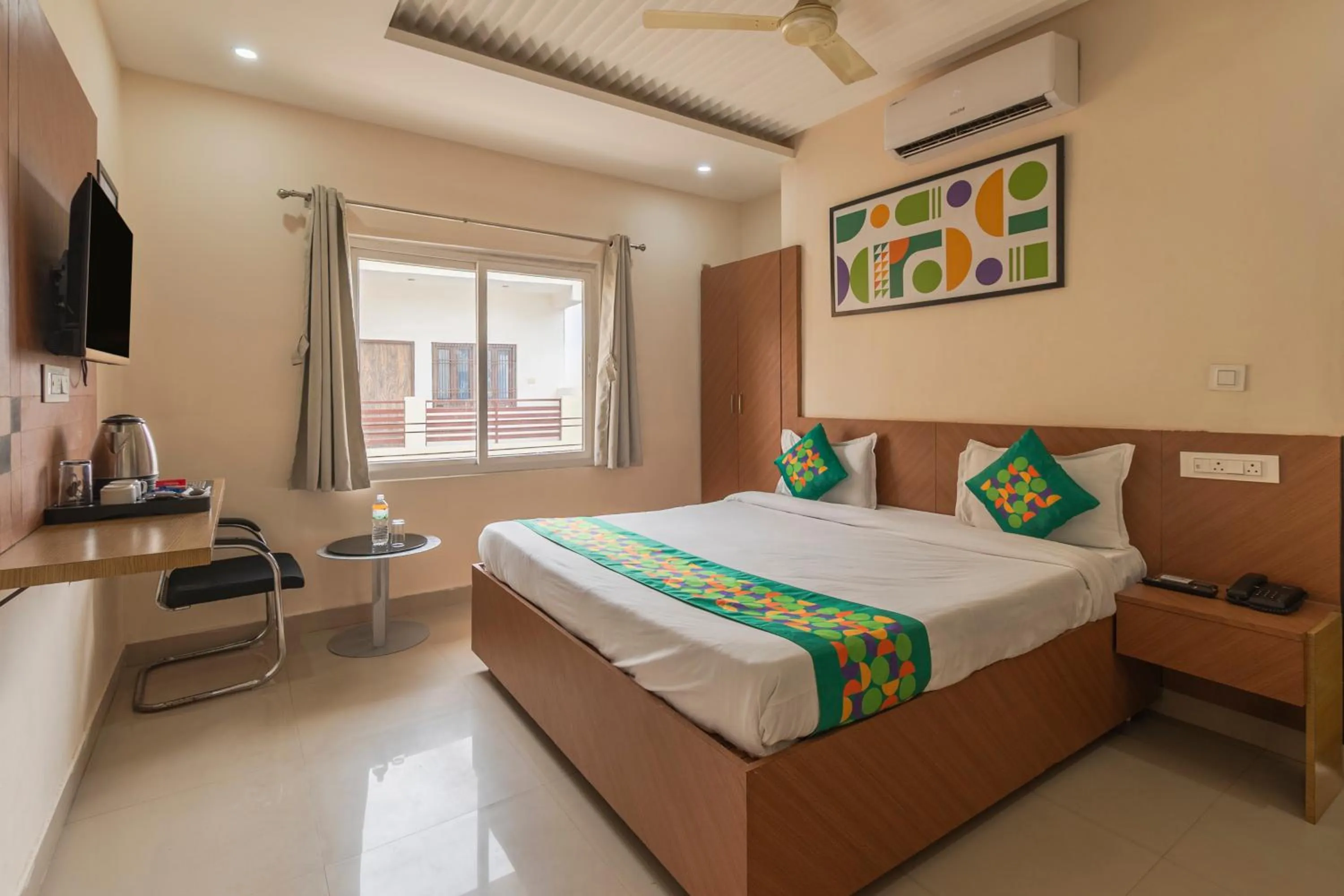 Bedroom, Bed in Treebo Raj Palace