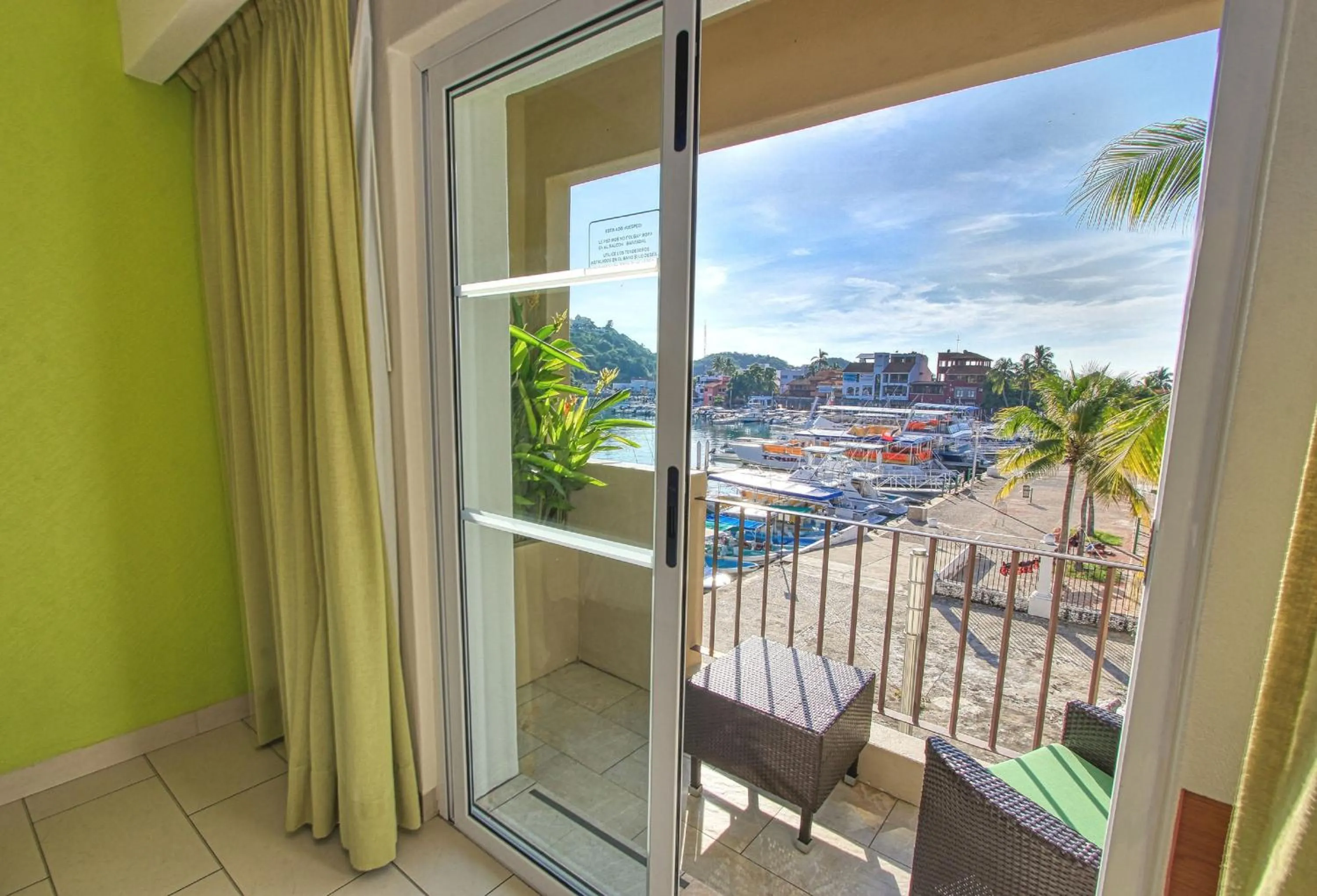 Photo of the whole room in Holiday Inn Huatulco by IHG